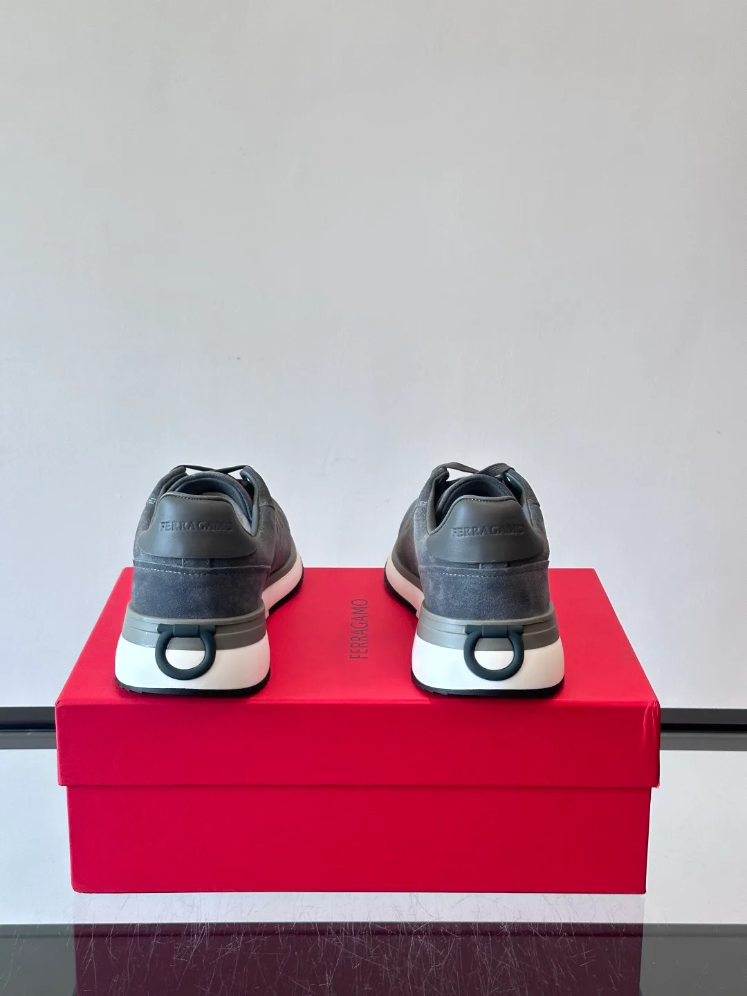 Кроссовки Мужские Salvatore Ferragamo 10615043