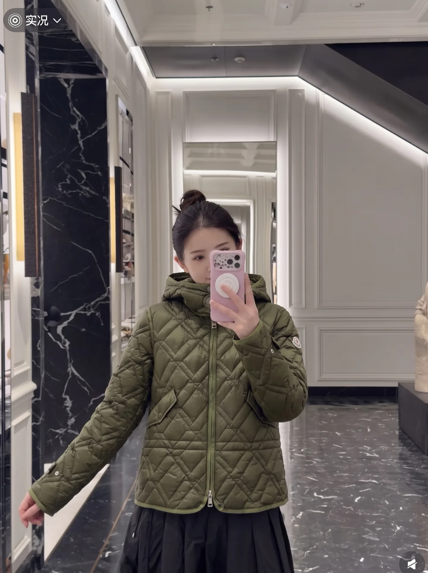 Куртки И Пуховики Женские Moncler 19699000