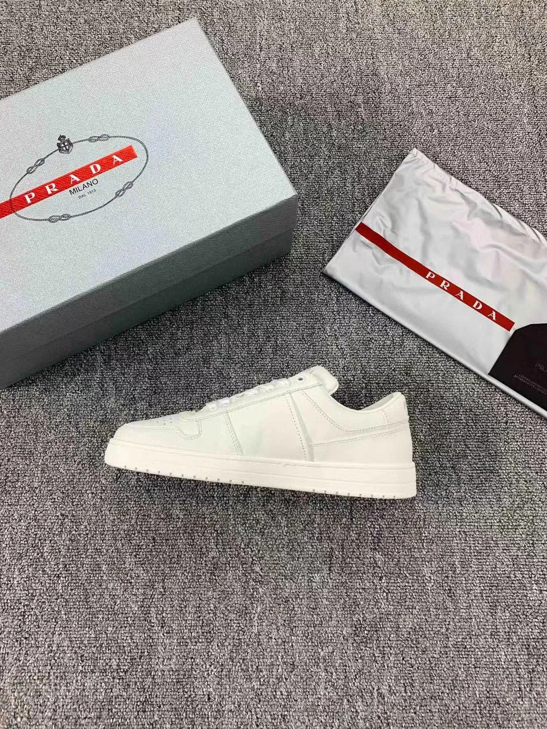 Кроссовки Мужские Prada 2492377