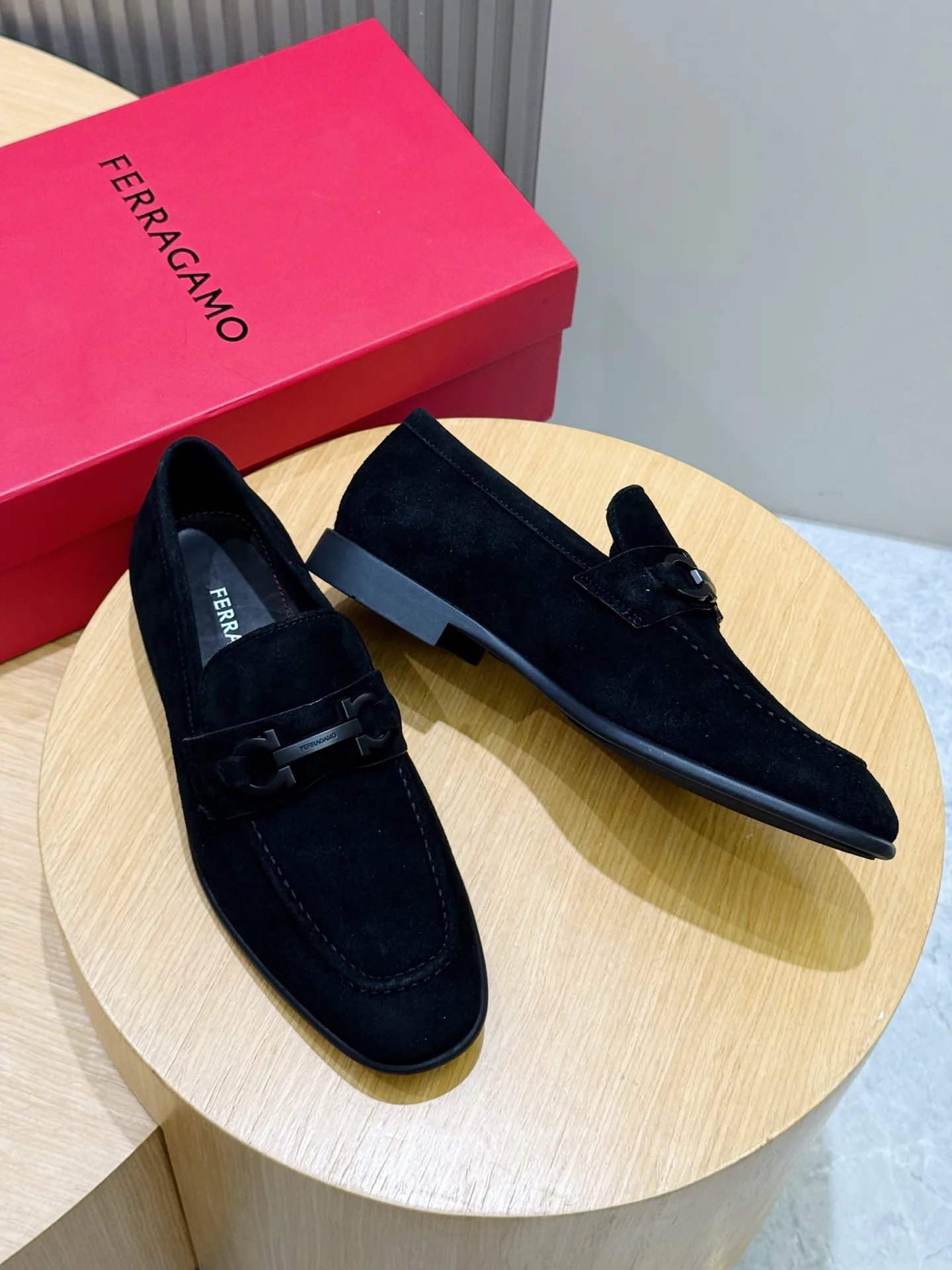 Лоферы И Туфли Мужские Salvatore Ferragamo 18101485