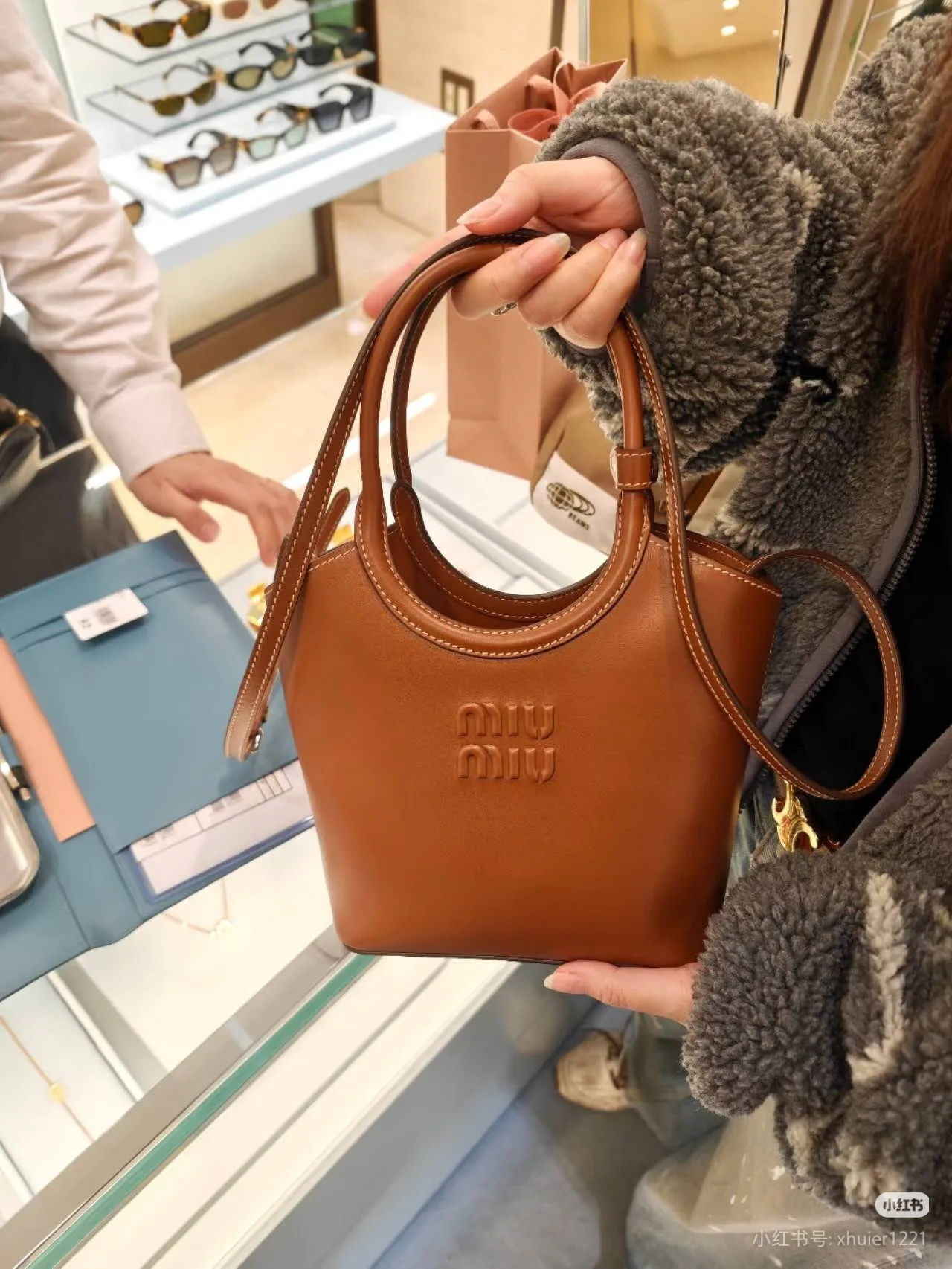 Классические Сумки Женские Miu Miu 13354000