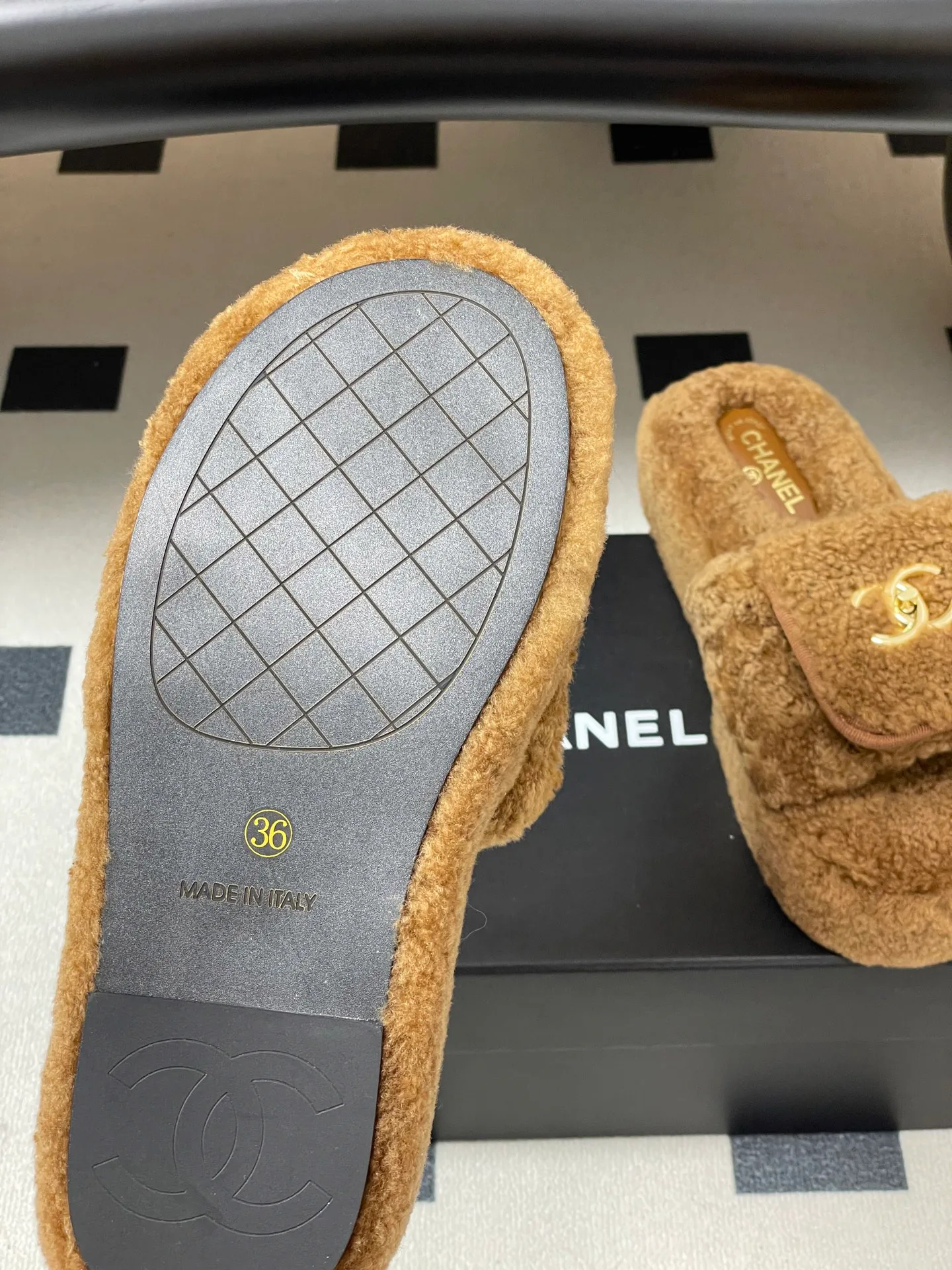 Тапочки Женские Chanel 83895