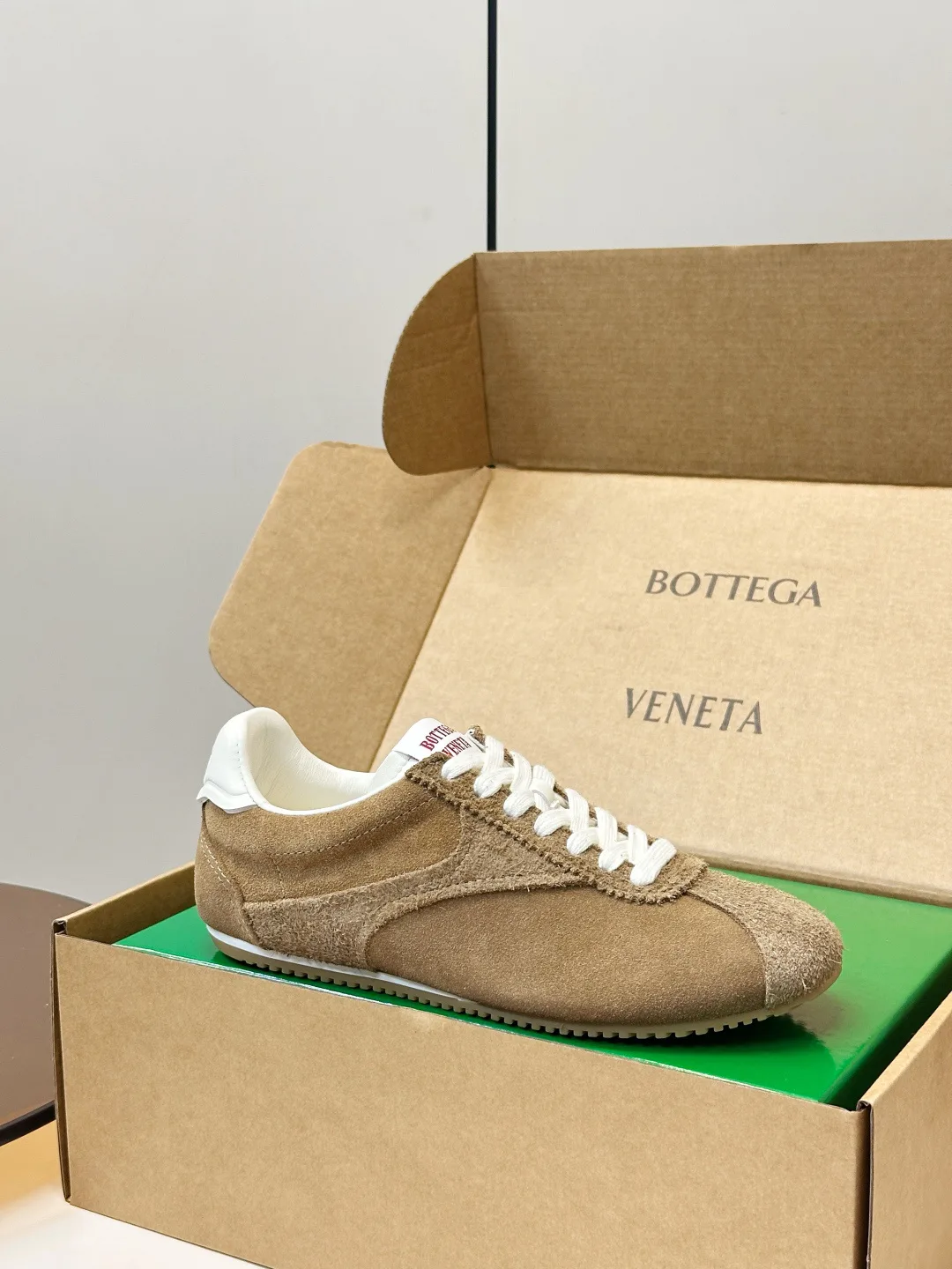 Кроссовки Женские Bottega Veneta 18154781