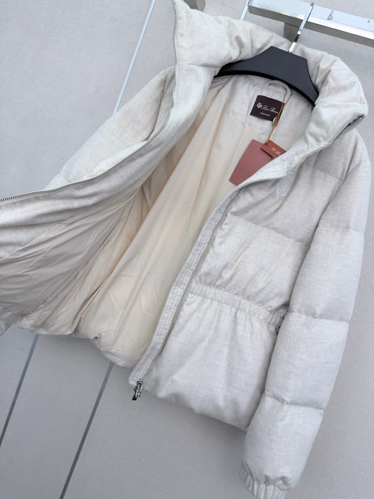 Куртки И Пуховики Женские Loro Piana 18127526
