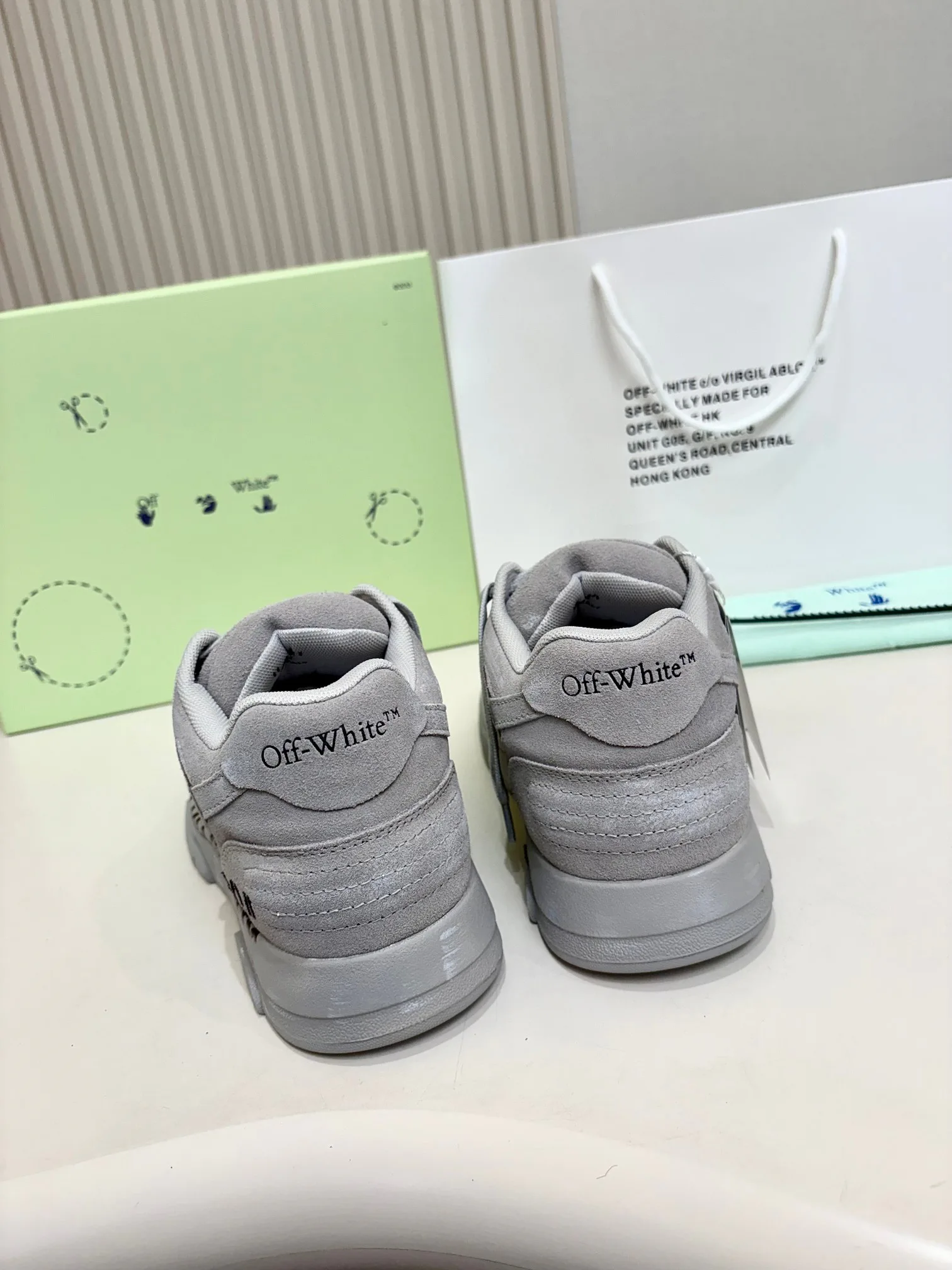Кроссовки Женские Off-White 18437417
