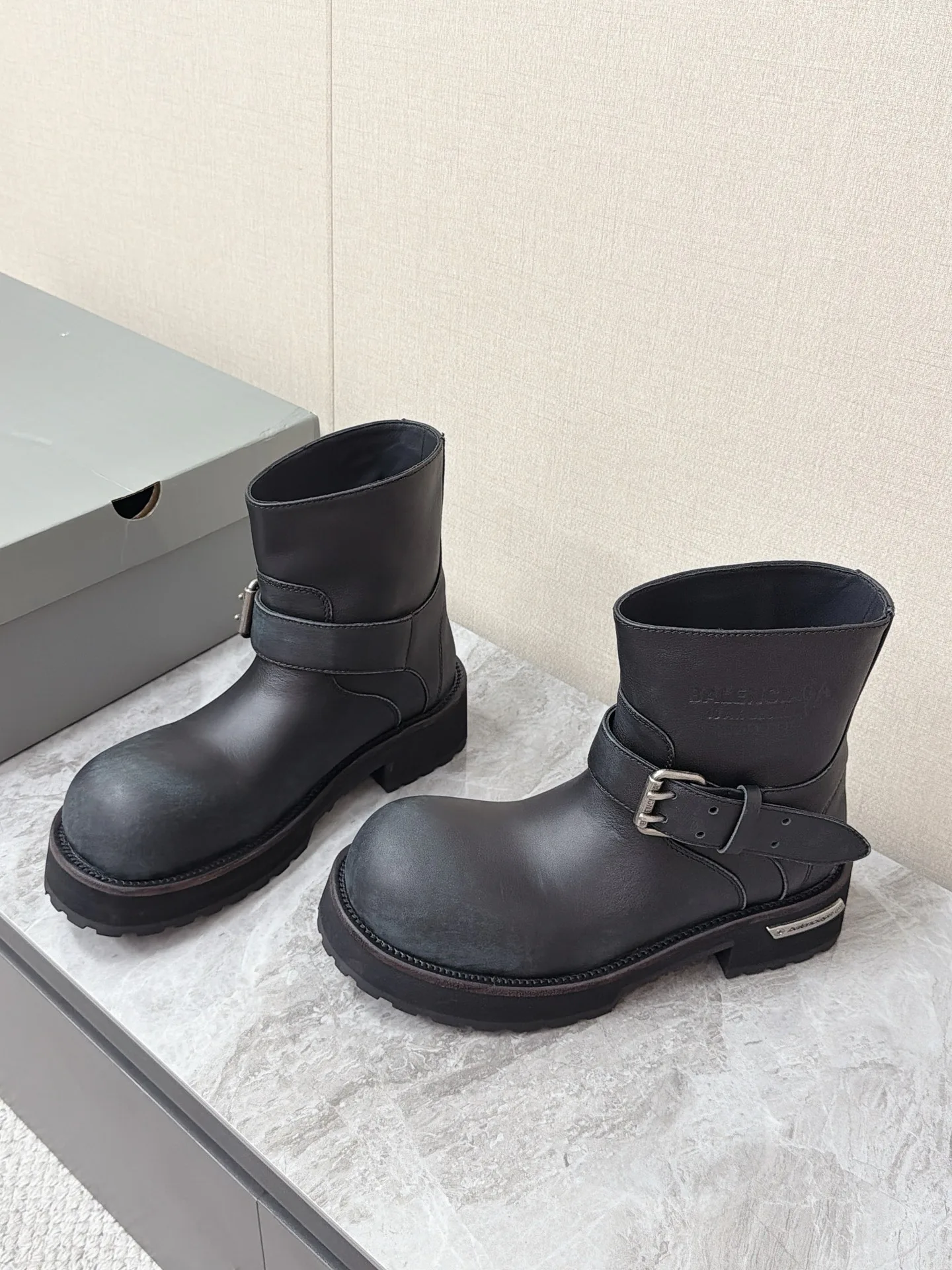 Ботинки Женские Balenciaga 18011904