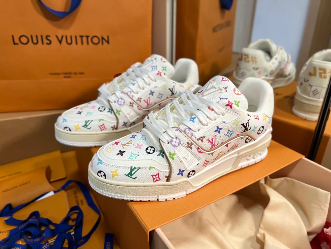 Кроссовки Женские Louis Vuitton 1880909