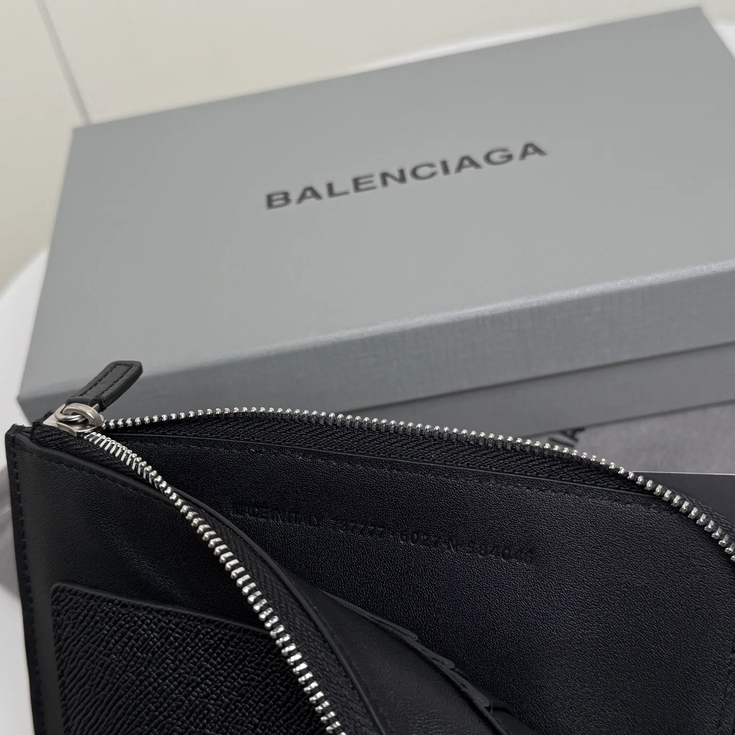 Обложки На Паспорт Balenciaga 1344728