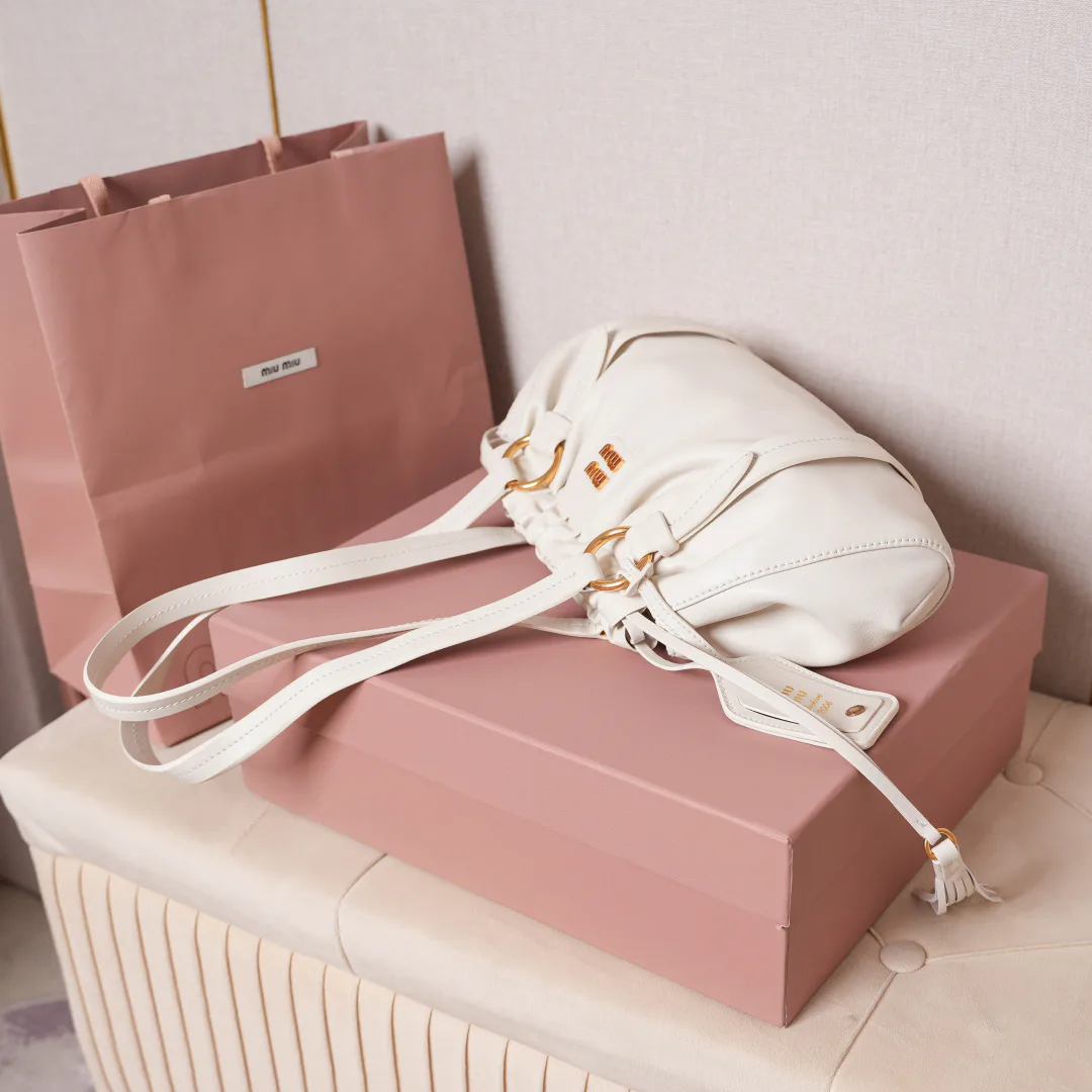 Классические Сумки Женские Miu Miu 11402782