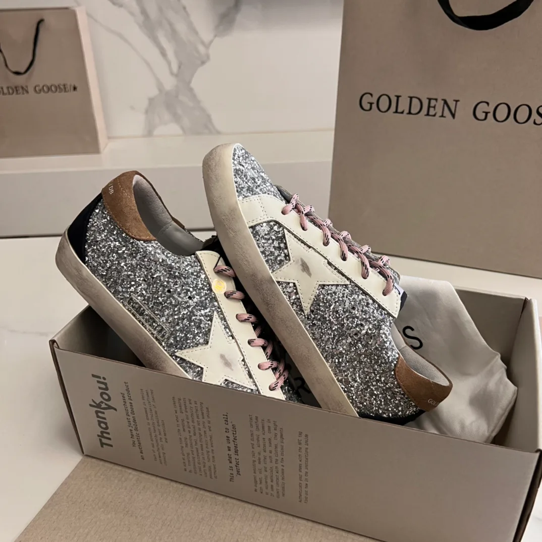 Кроссовки Женские Golden Goose 16995667