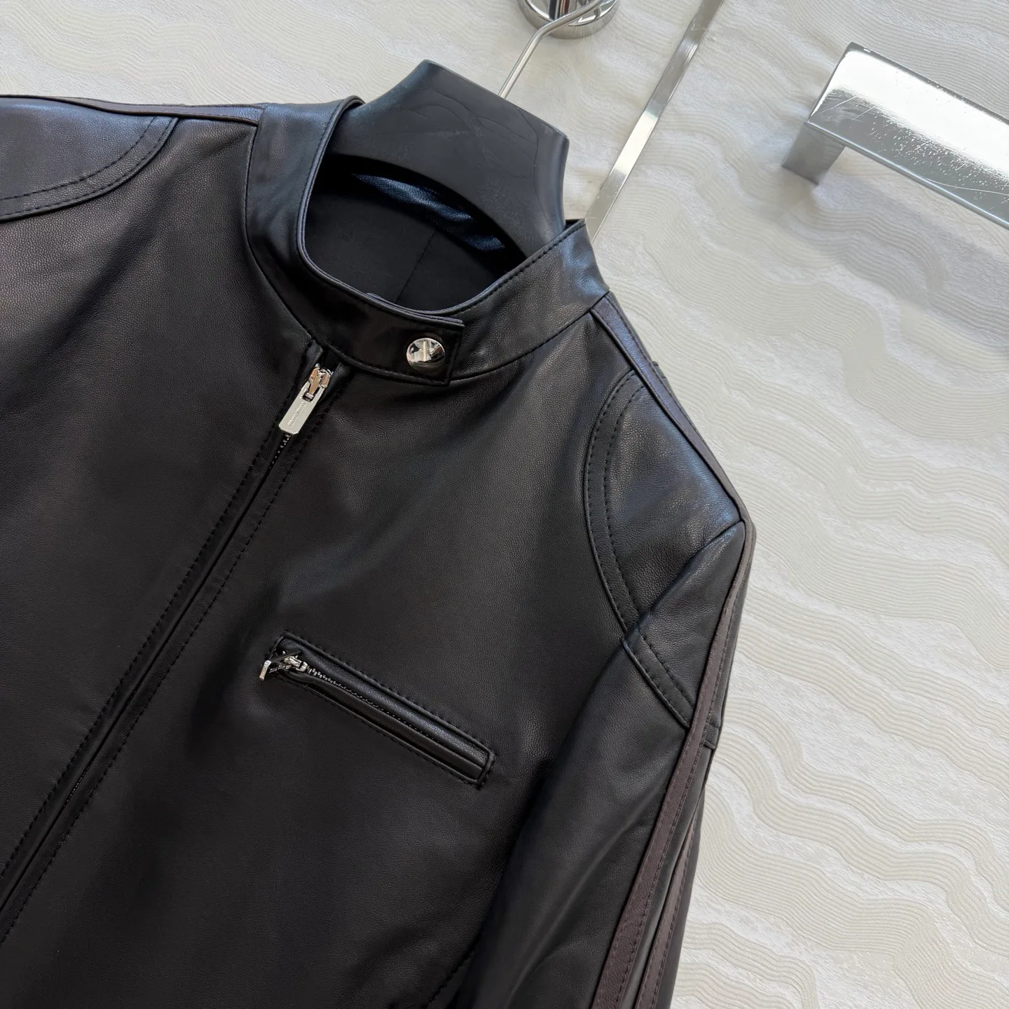 Кожаные Куртки И Дублёнки Женские Miu Miu 11219497