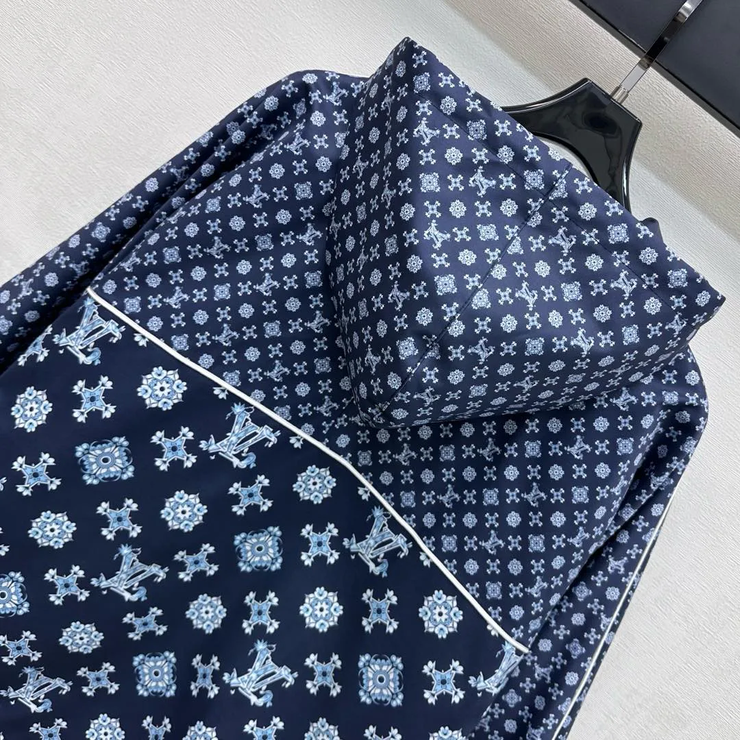Куртки И Пуховики Женские Louis Vuitton 11049532