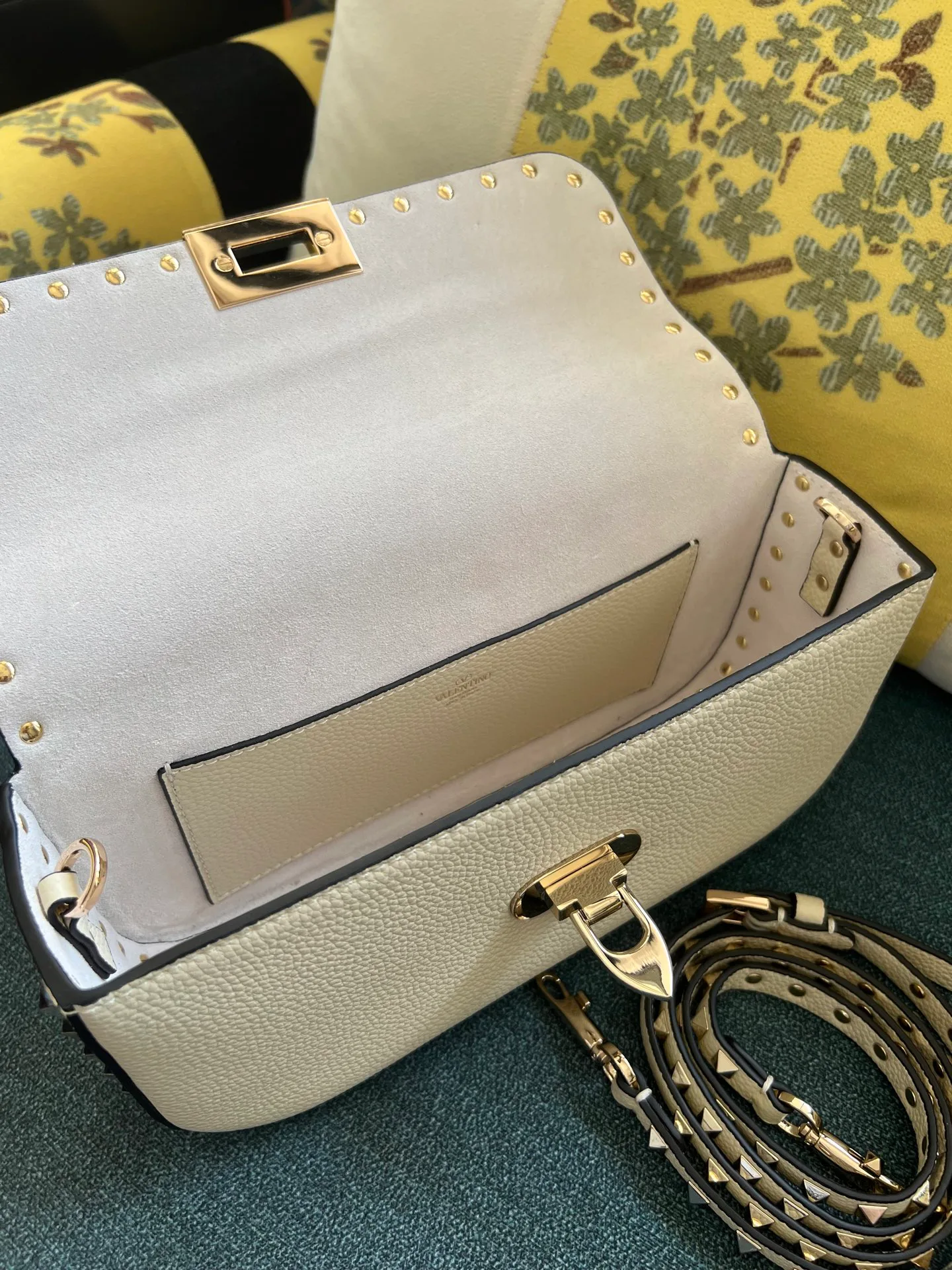 Сумки На Ремне Женские Valentino 8728874