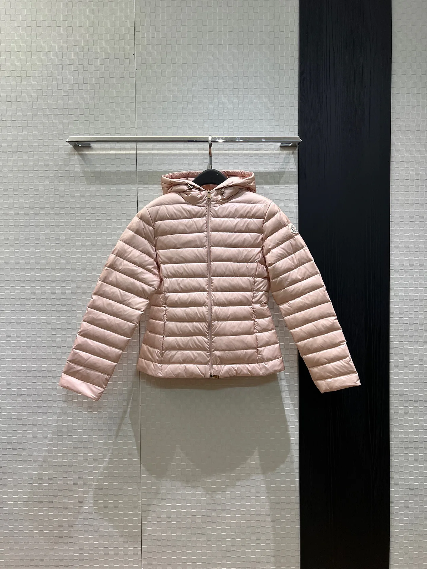 Куртки И Пуховики Женские Moncler 19484100