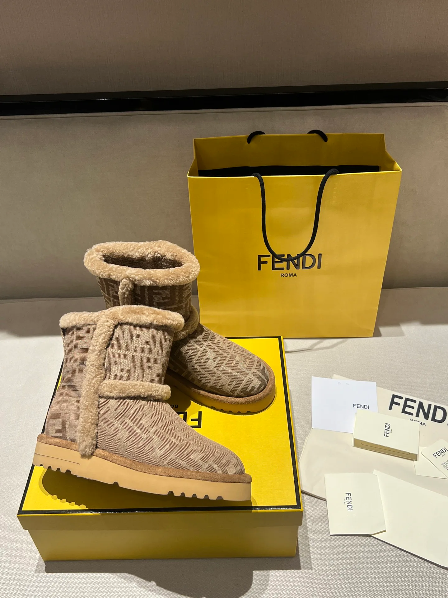 Угги Женские Fendi 1469096