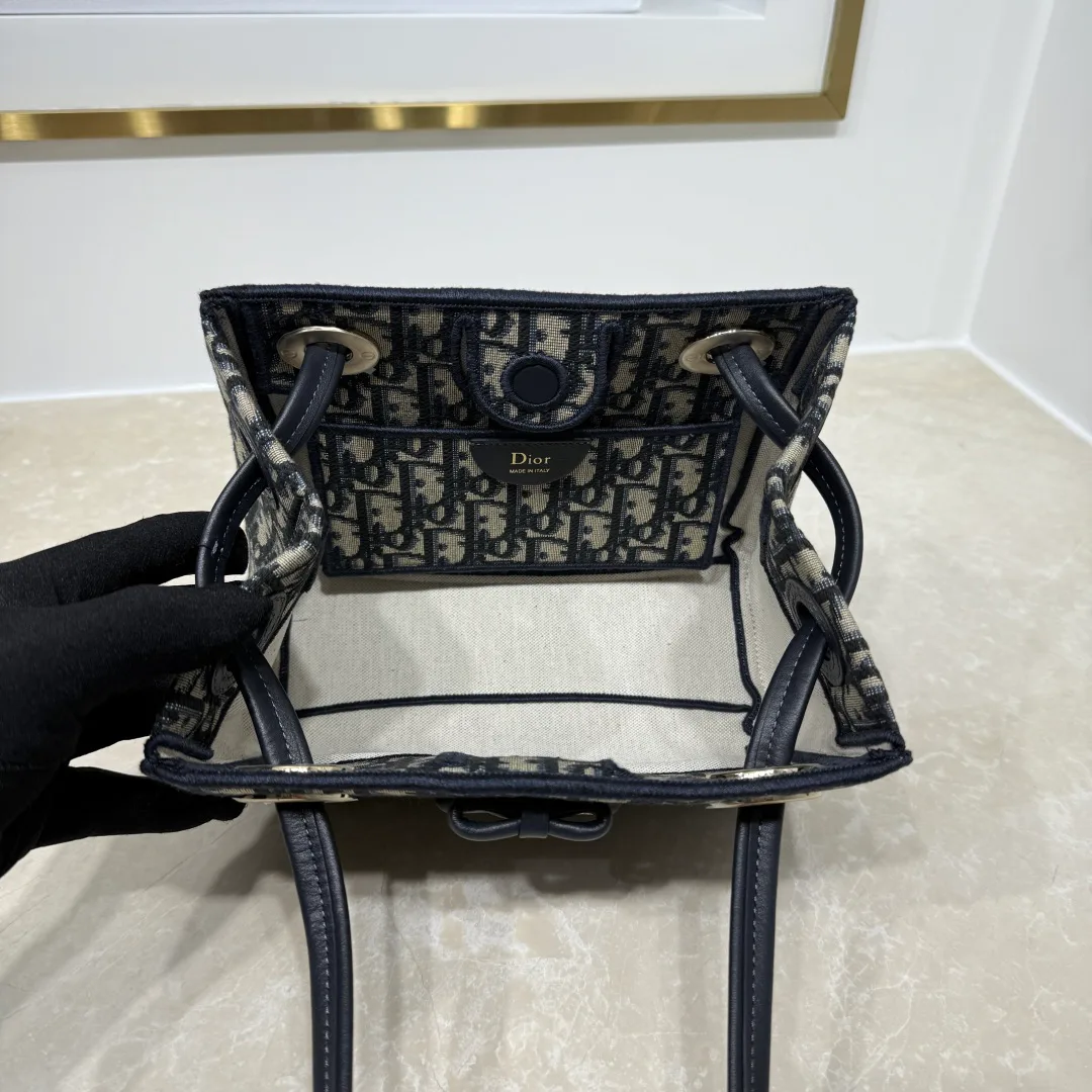 Классические Сумки Женские Christian Dior 18116347