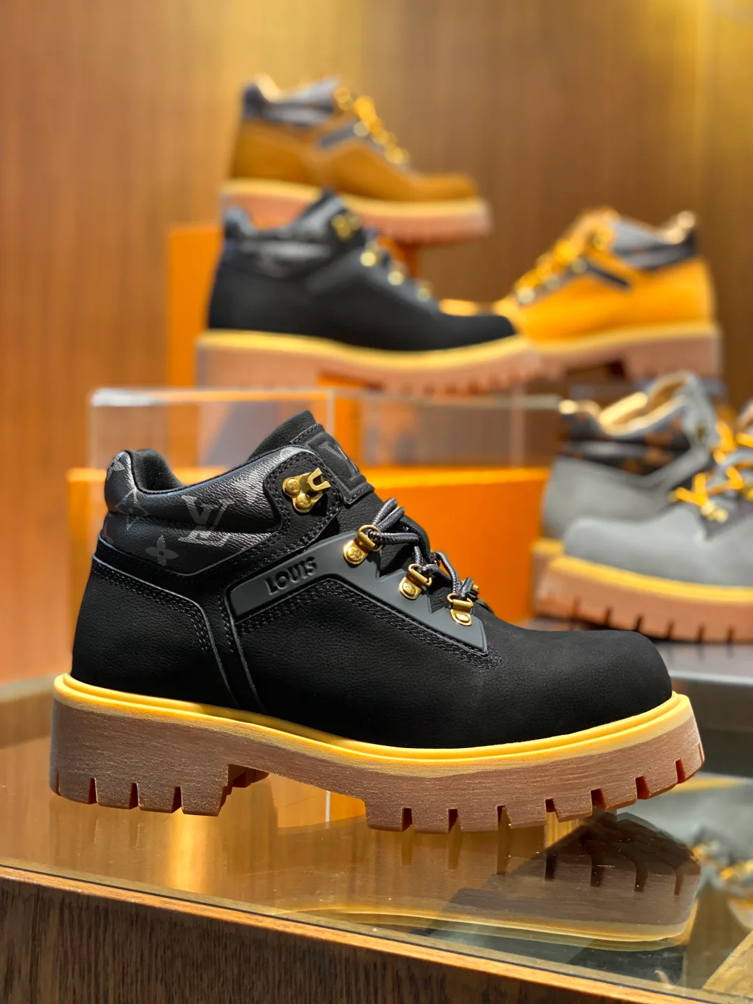 Ботинки Мужские Louis Vuitton 18363479