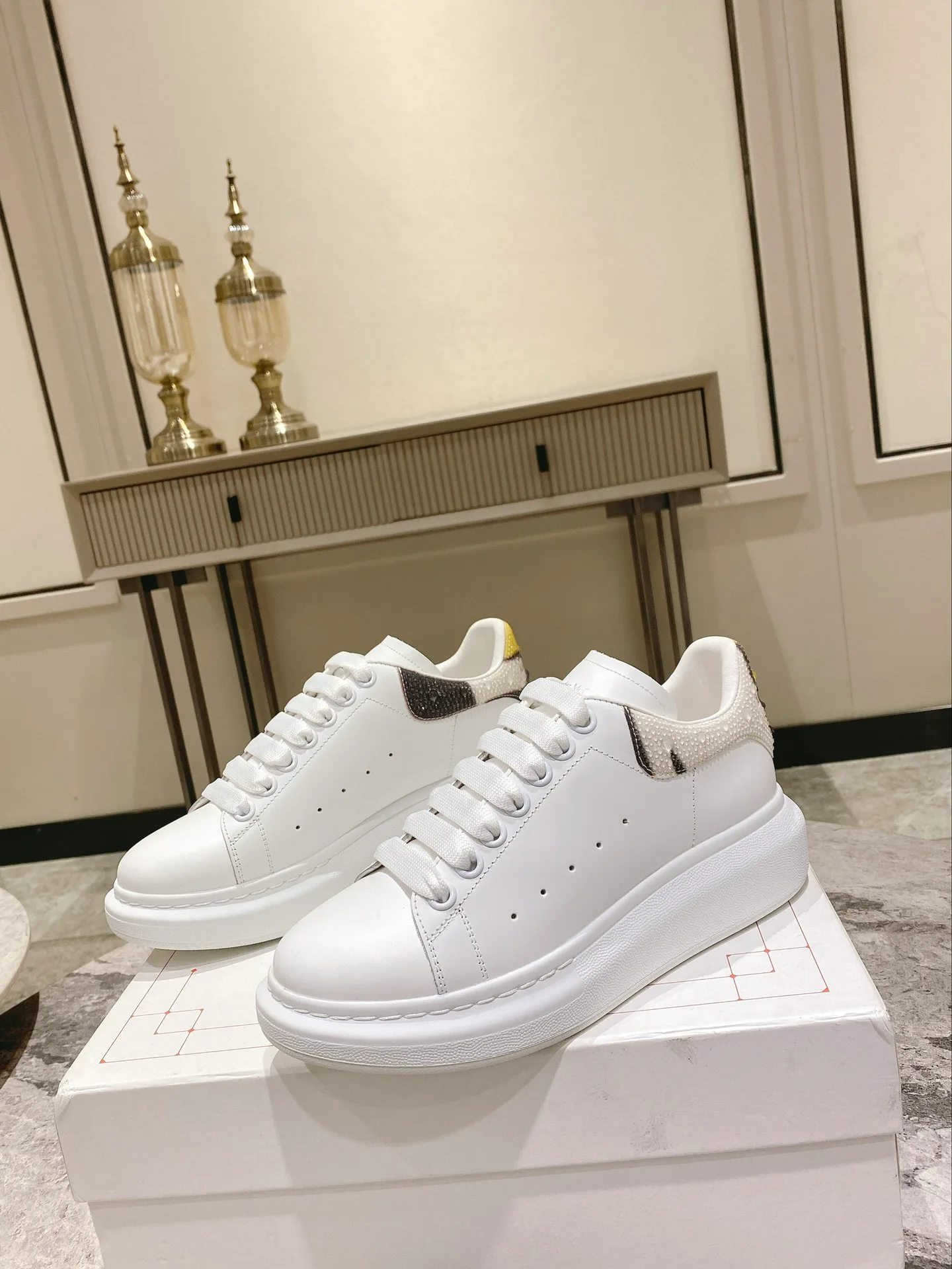 Кроссовки Женские Alexander Mcqueen 3446200
