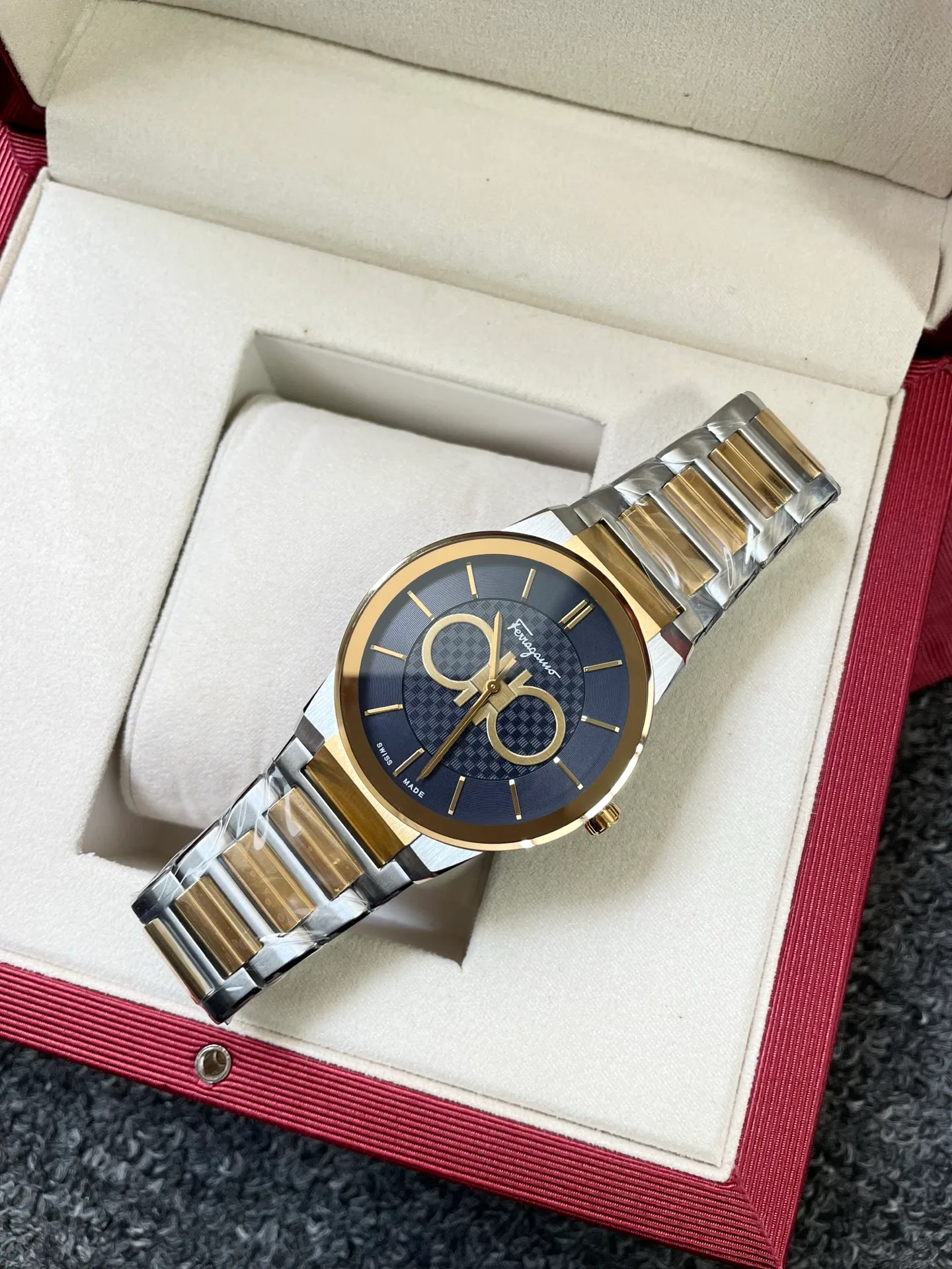 Часы Женские Salvatore Ferragamo 514125