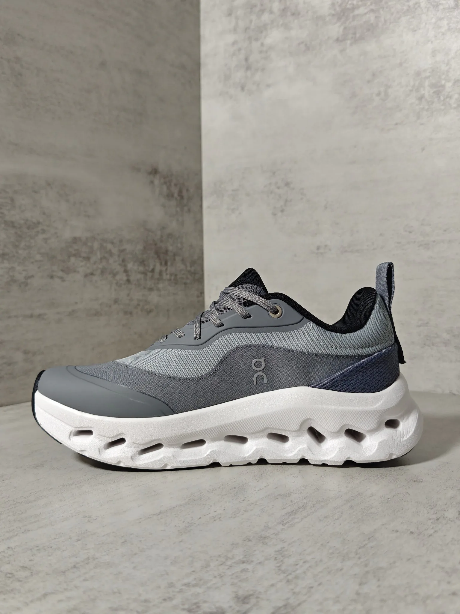 Кроссовки Женские Loewe 108306