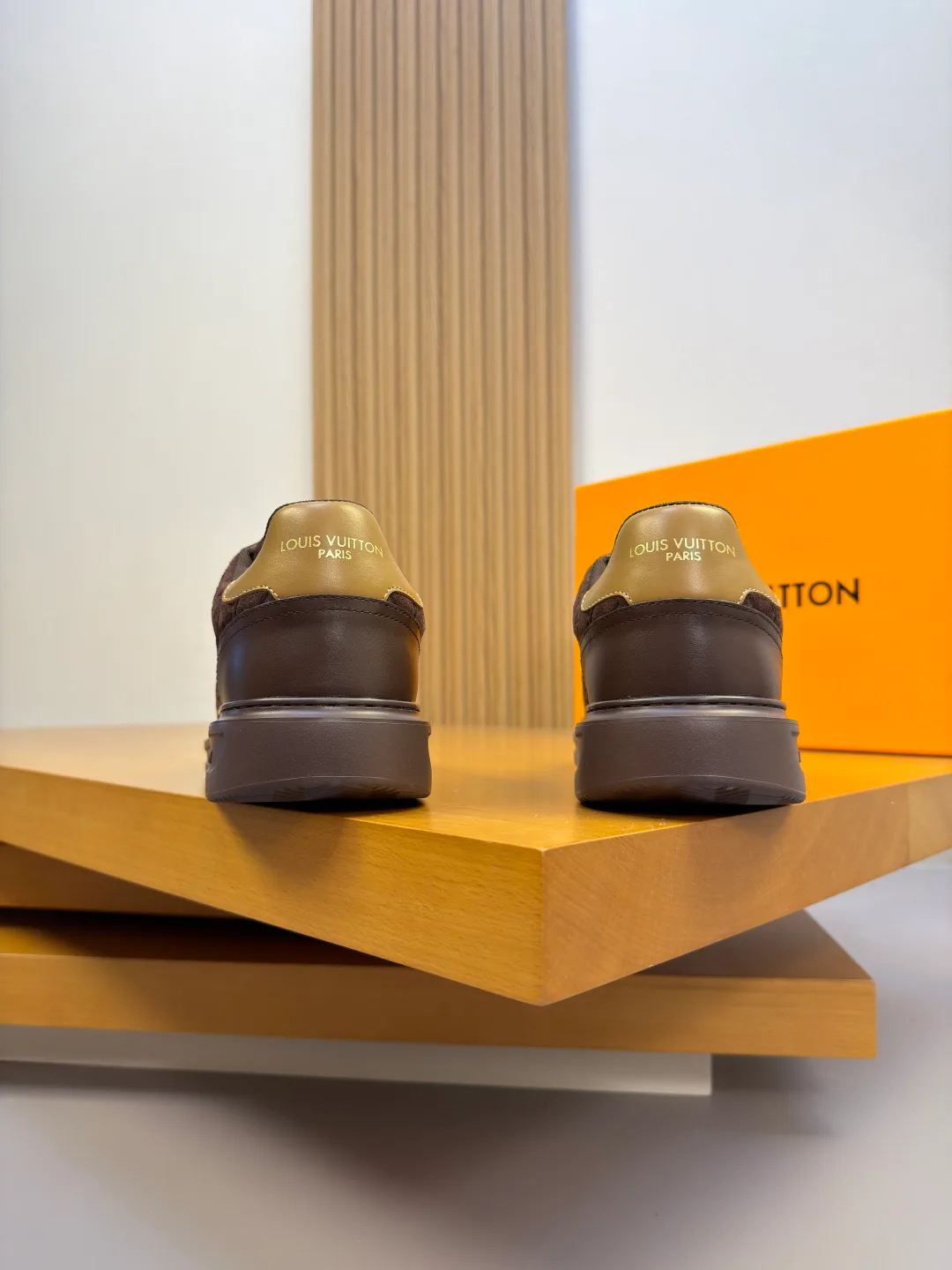 Кроссовки Женские Louis Vuitton 17765802
