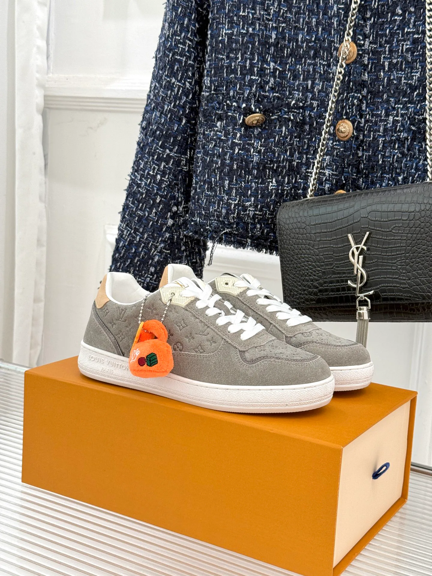 Кроссовки Женские Louis Vuitton 18036324