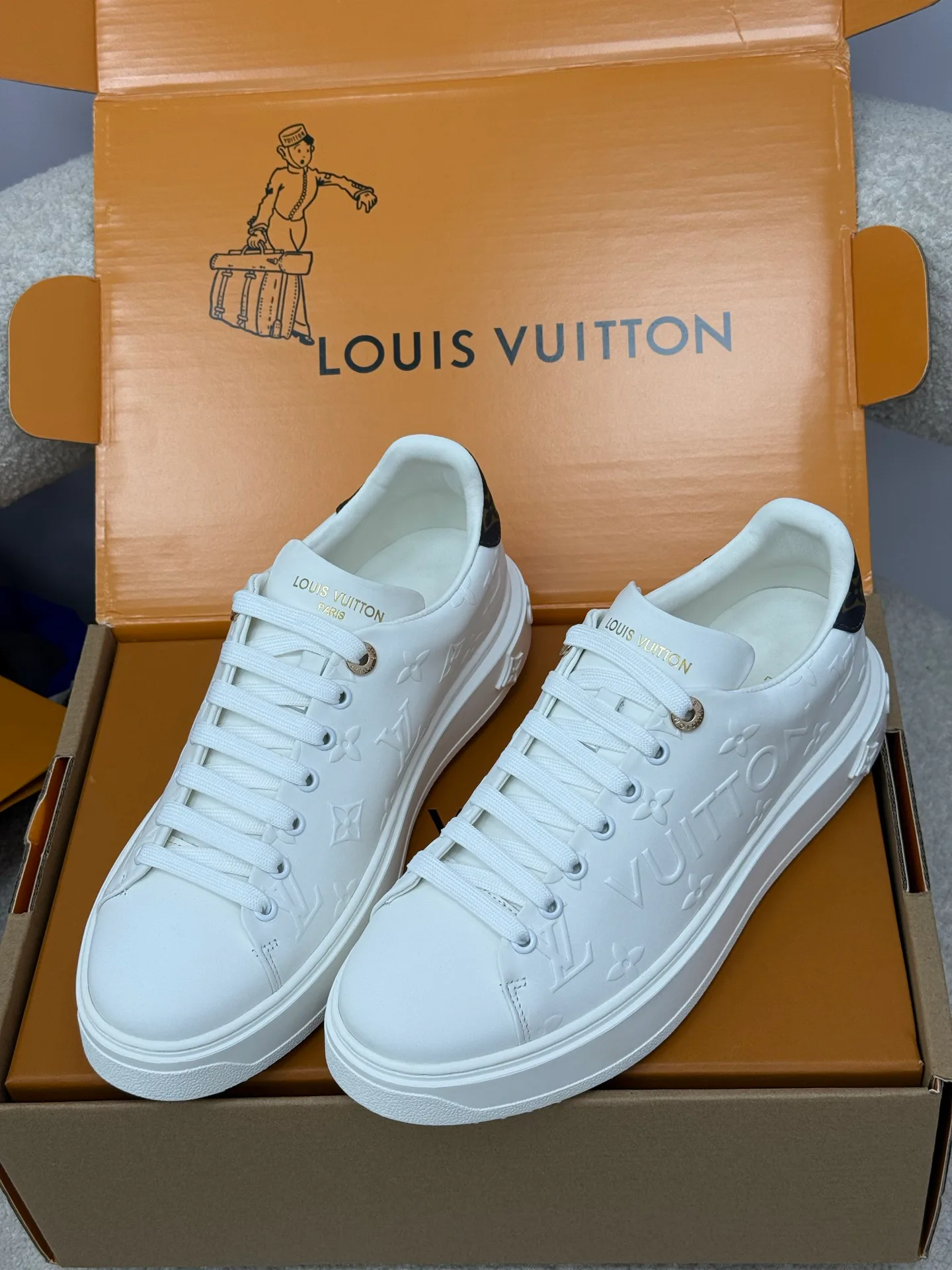 Кроссовки Женские Louis Vuitton 661277