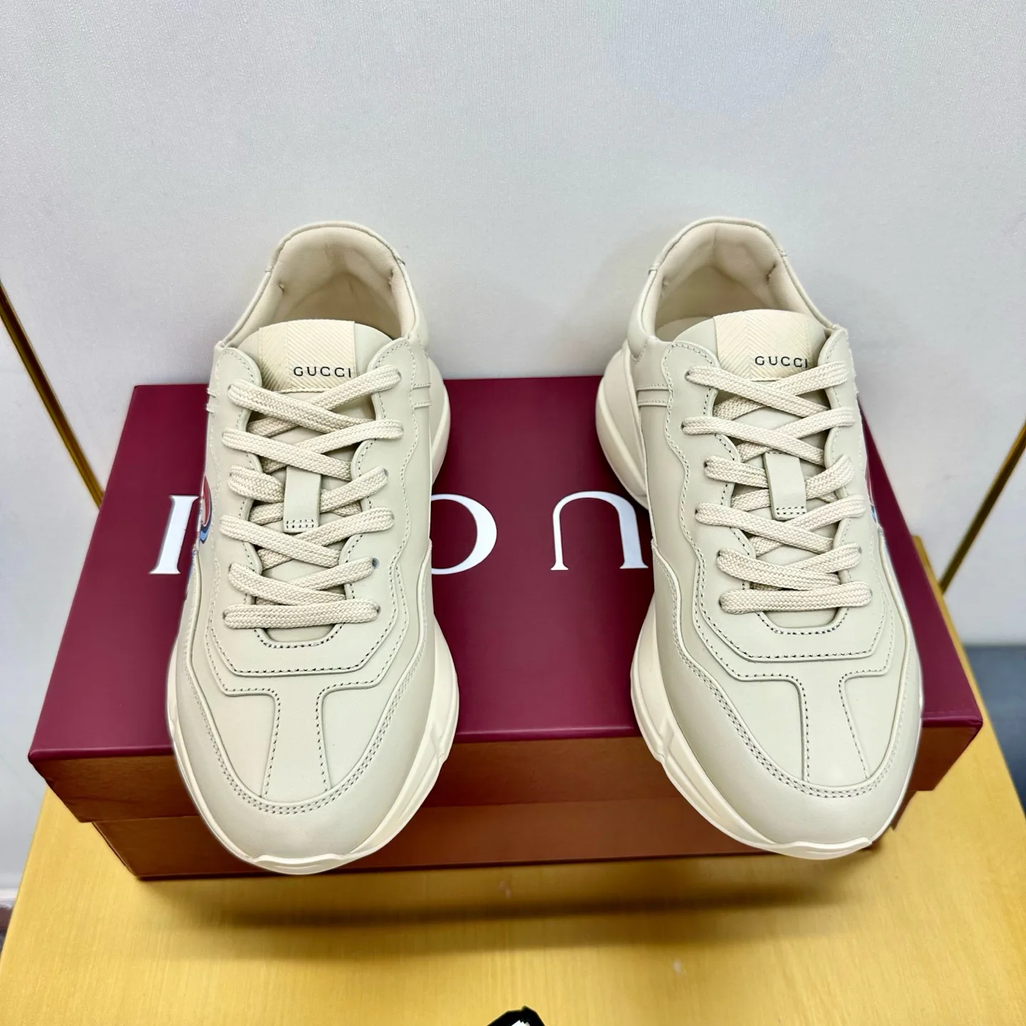 Кроссовки Женские Gucci 4931989