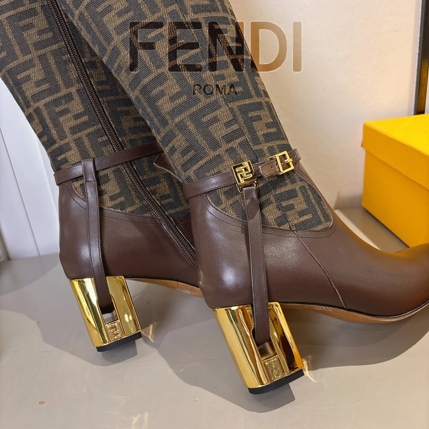 Сапоги Женские Fendi 18247882
