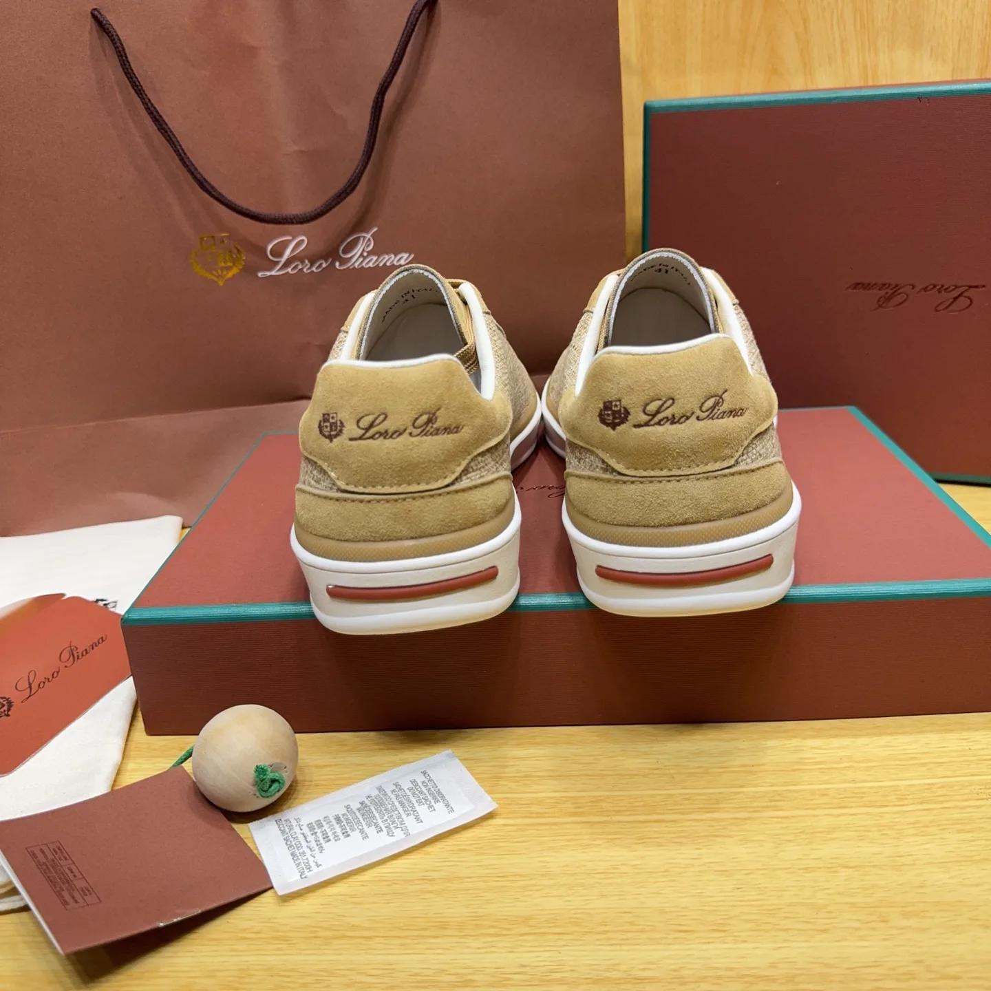 Кроссовки Женские Loro Piana 18263655