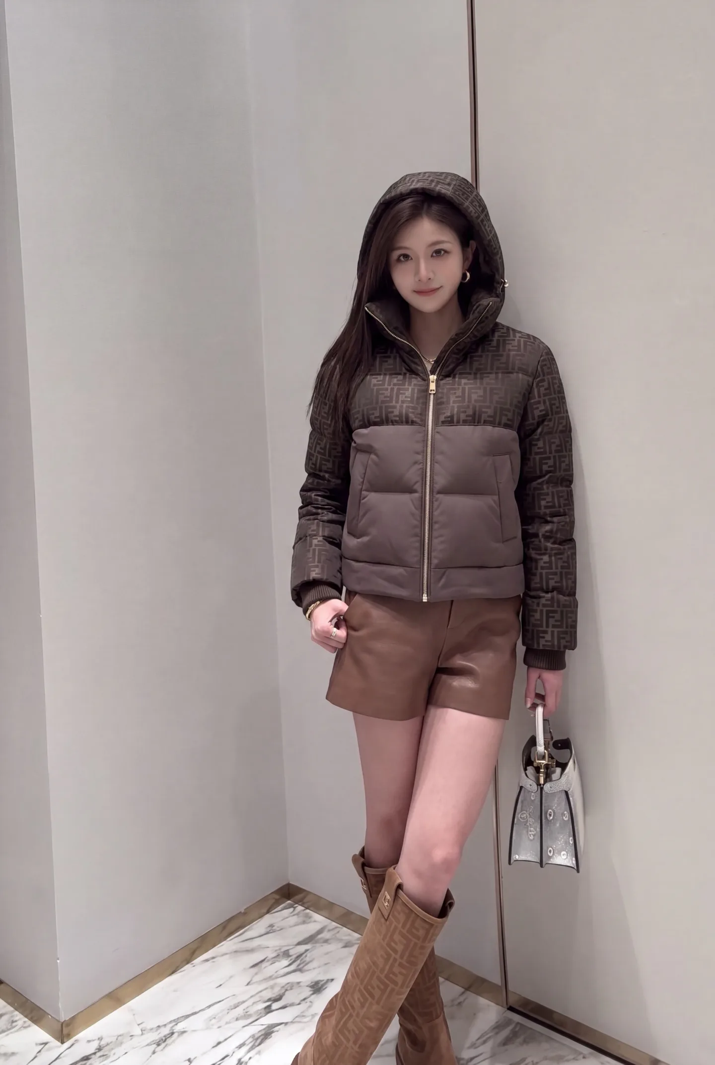 Куртки И Пуховики Женские Fendi 18298469
