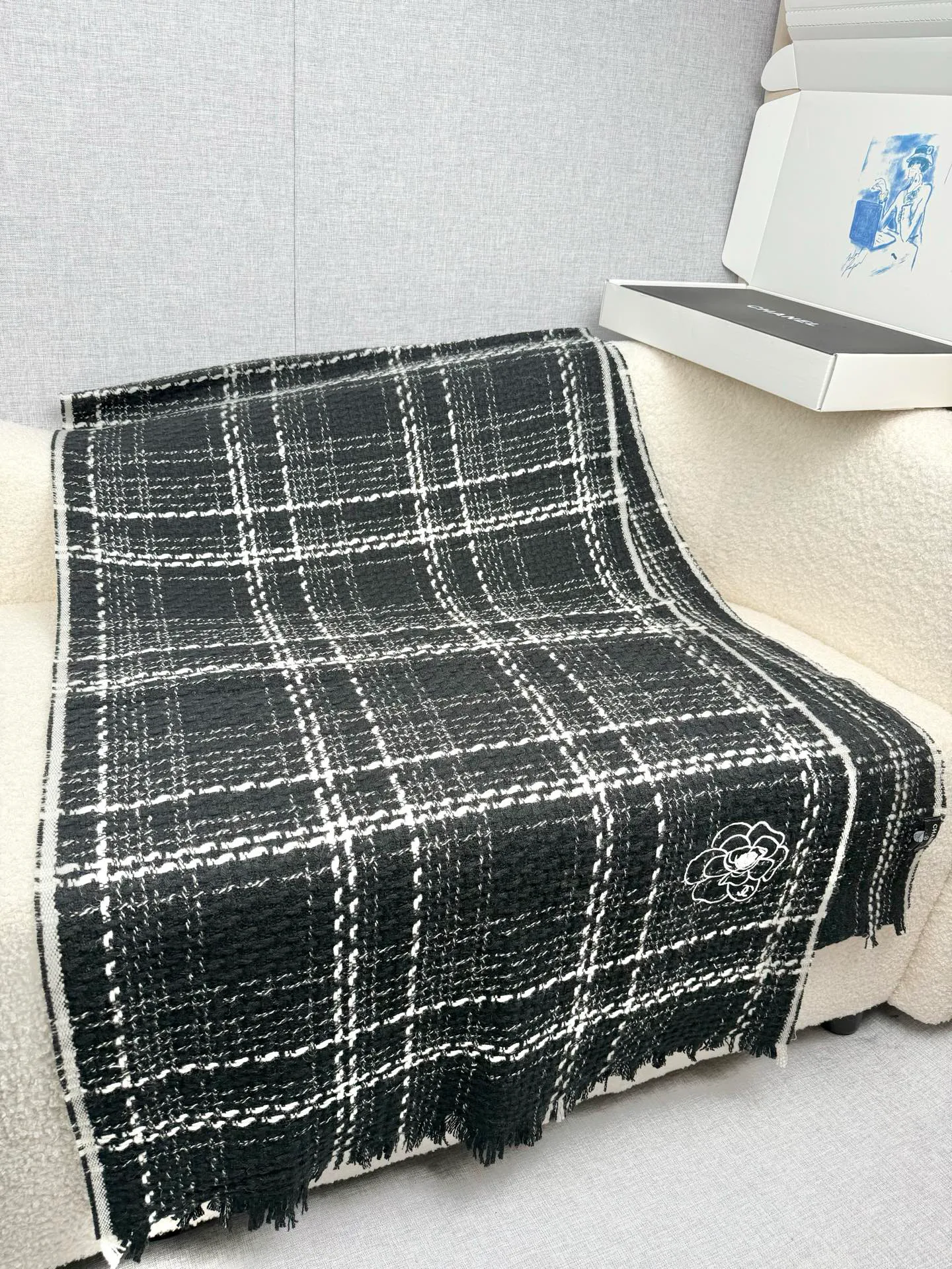 Шарфы Chanel 18675495