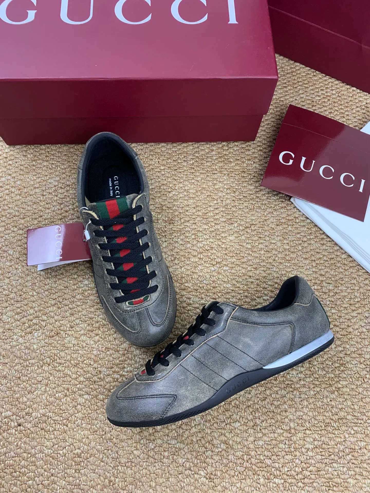 Кроссовки Женские Gucci 10646359