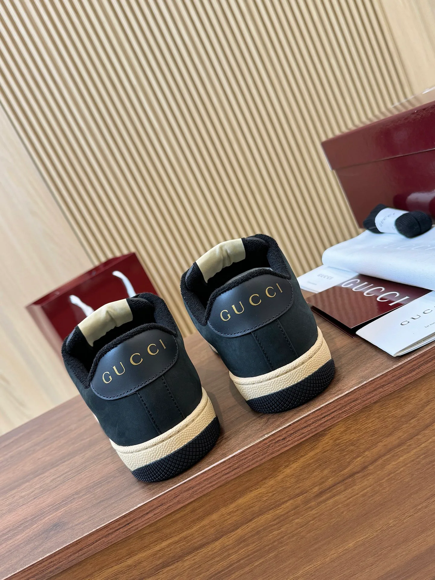 Кроссовки Женские Gucci 10236728