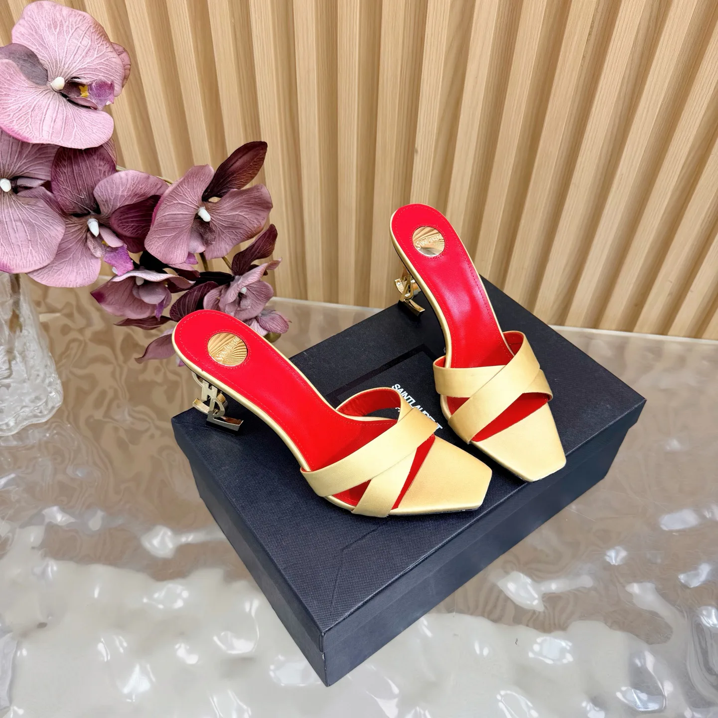 Босоножки Женские Saint Laurent 655601