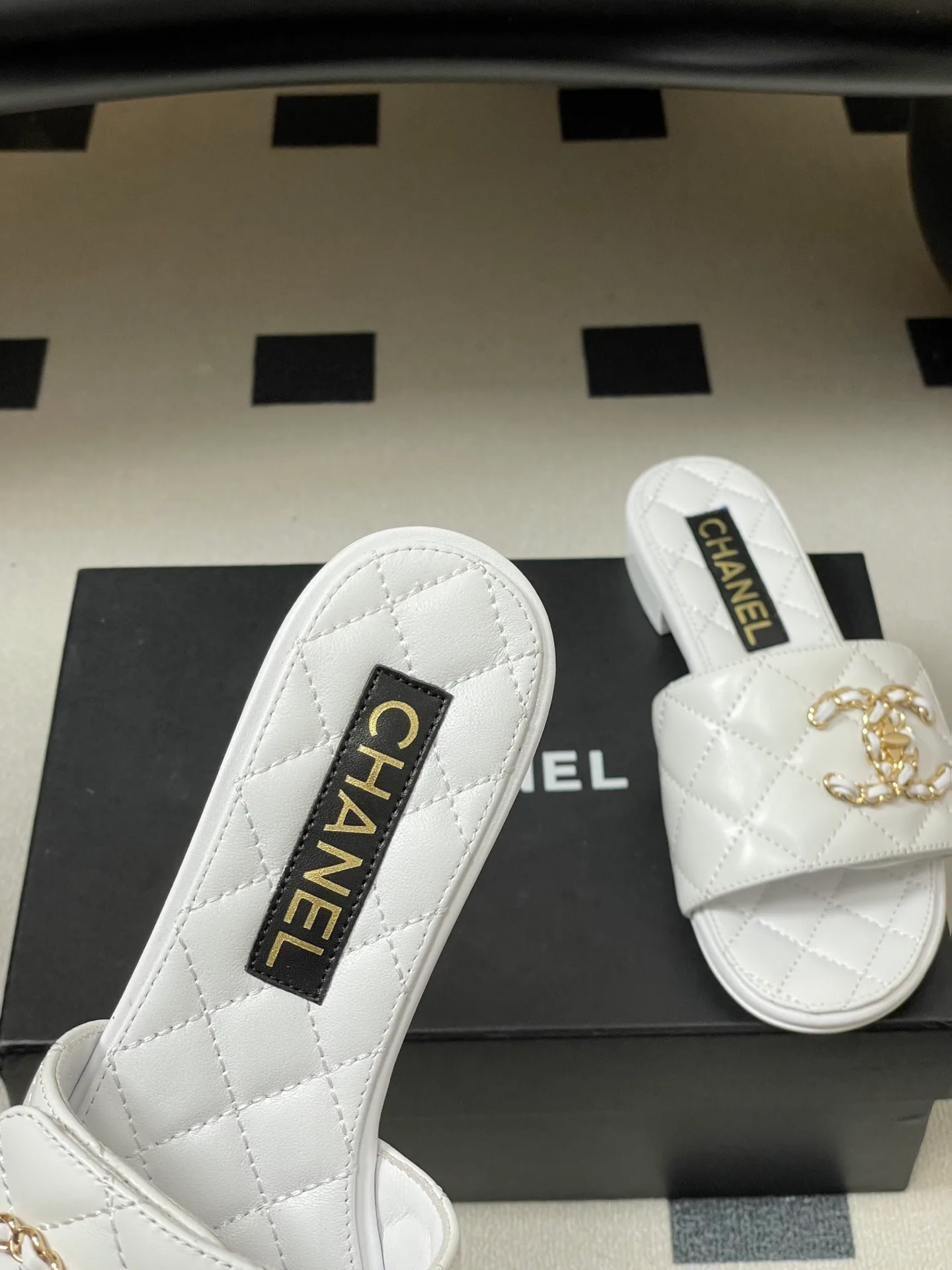 Босоножки Женские Chanel 10993843