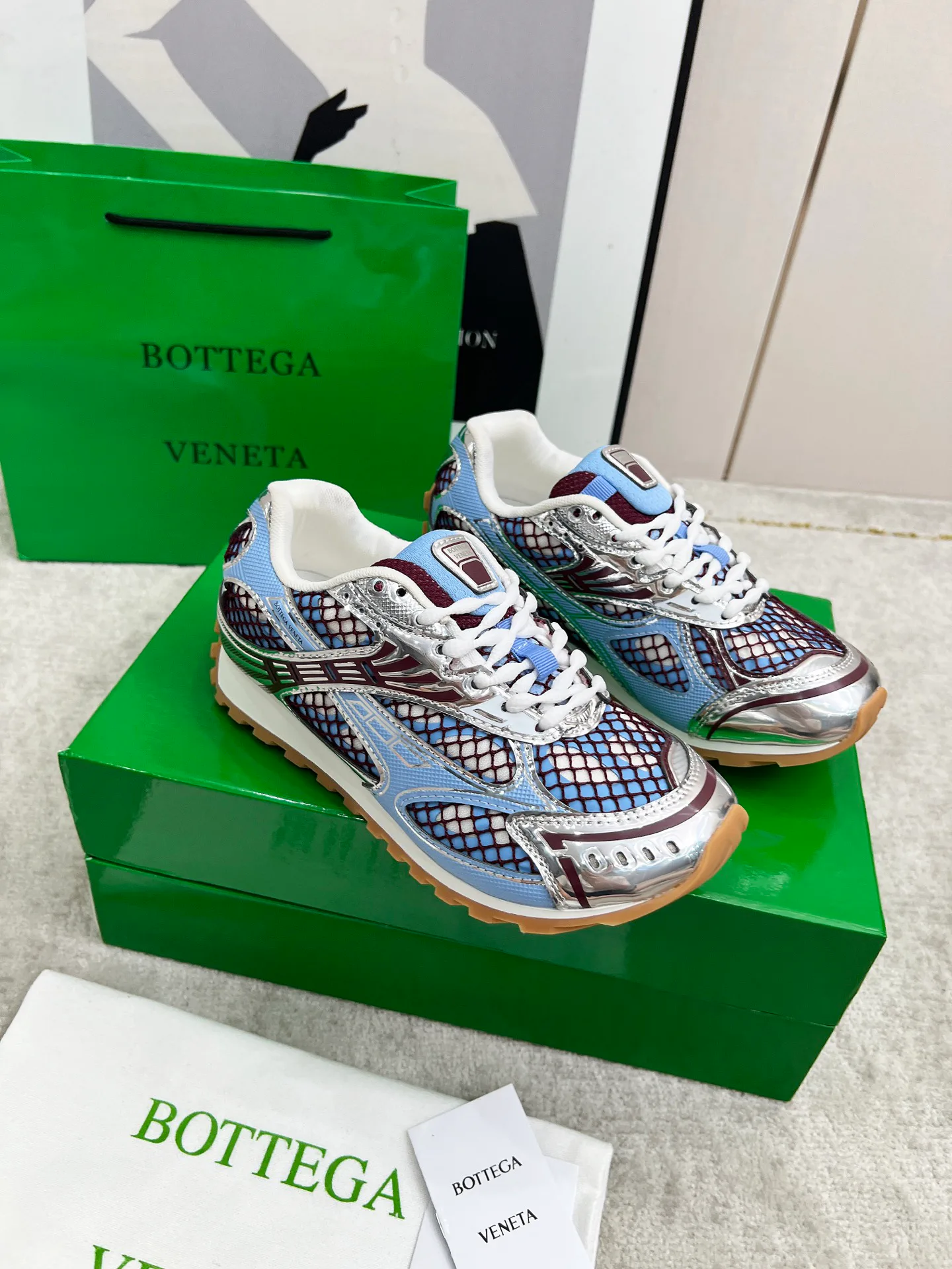 Кроссовки Женские Bottega Veneta 11679367