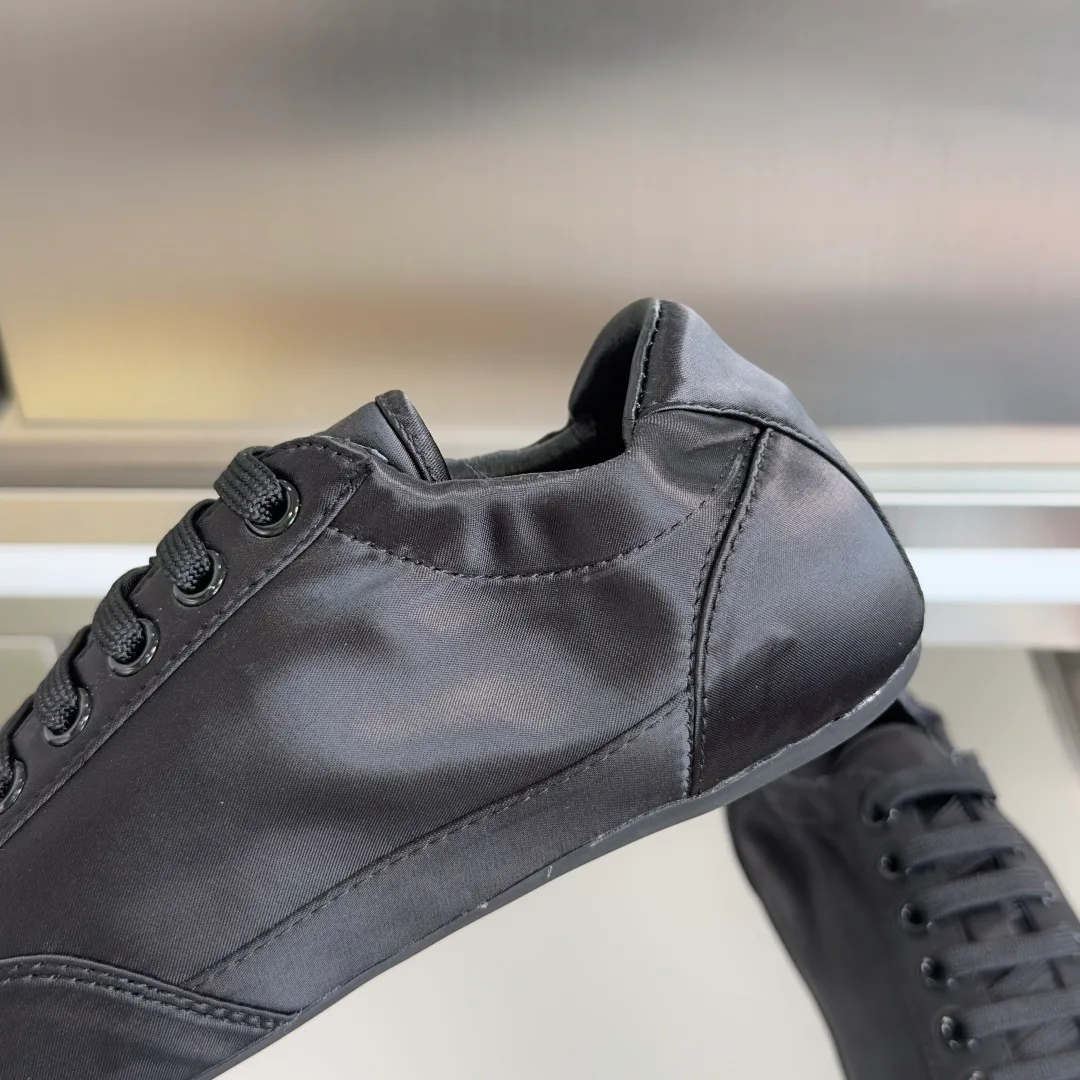 Кроссовки Женские Prada 790416