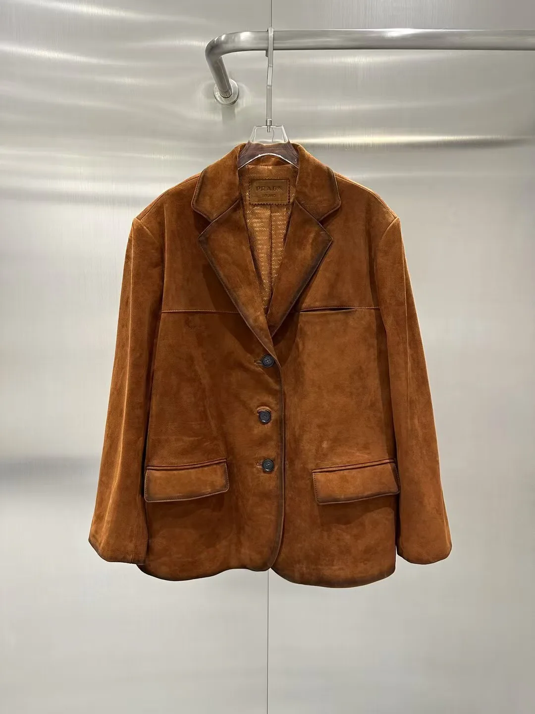 Кожаные Куртки И Дублёнки Женские Prada 13186433