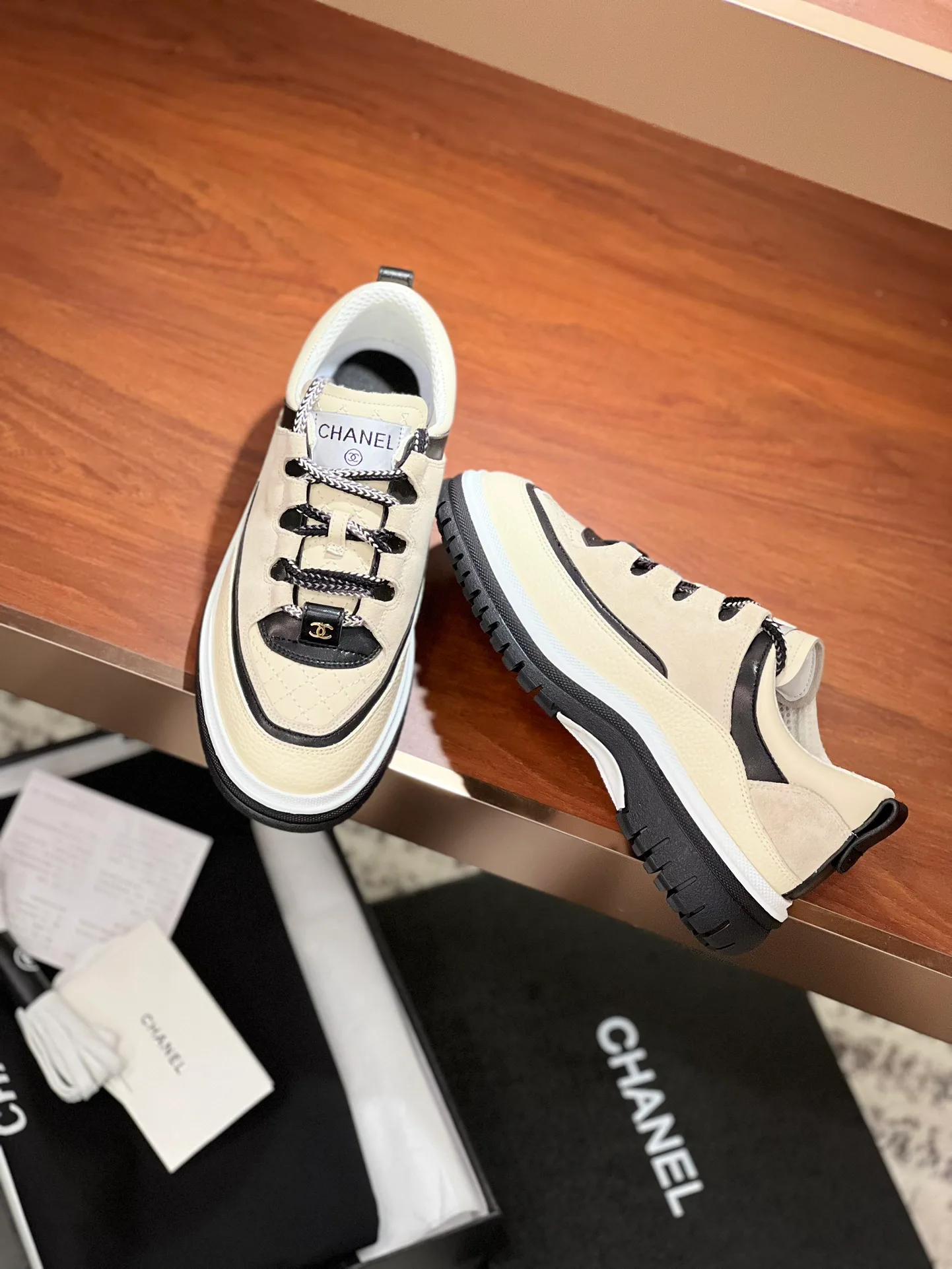 Кроссовки Женские Chanel 1021196