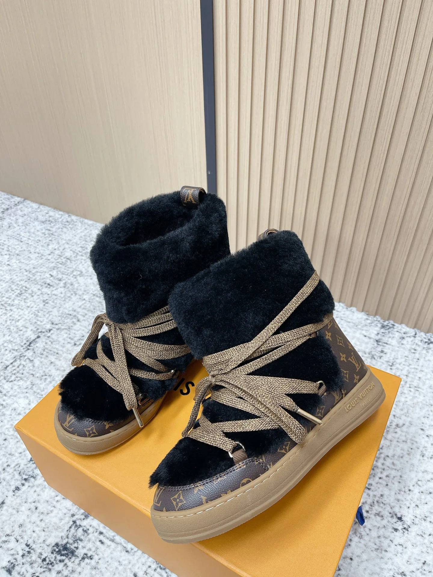 Угги Женские Louis Vuitton 856513
