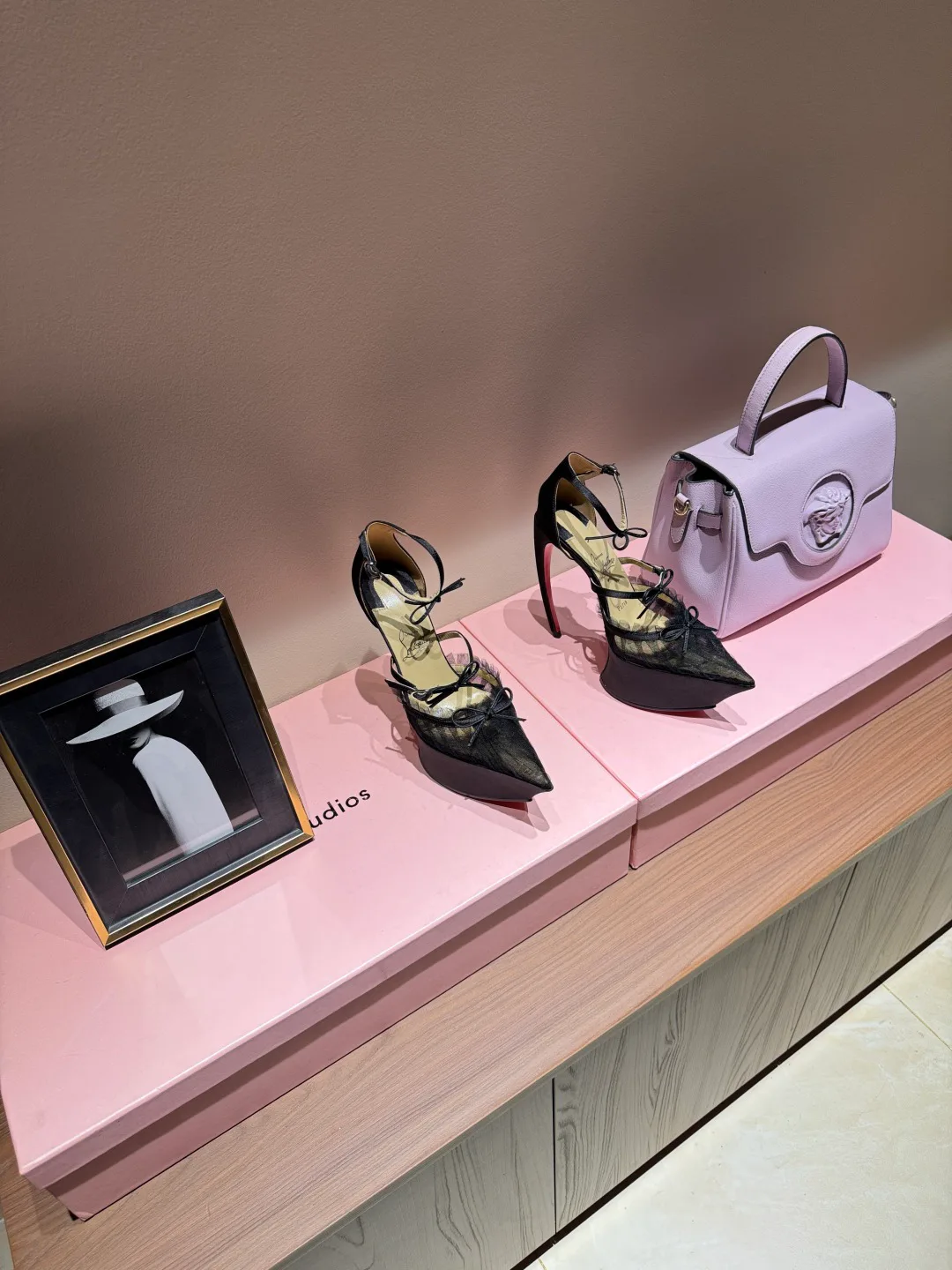 Туфли Женские Christian Louboutin 4743755