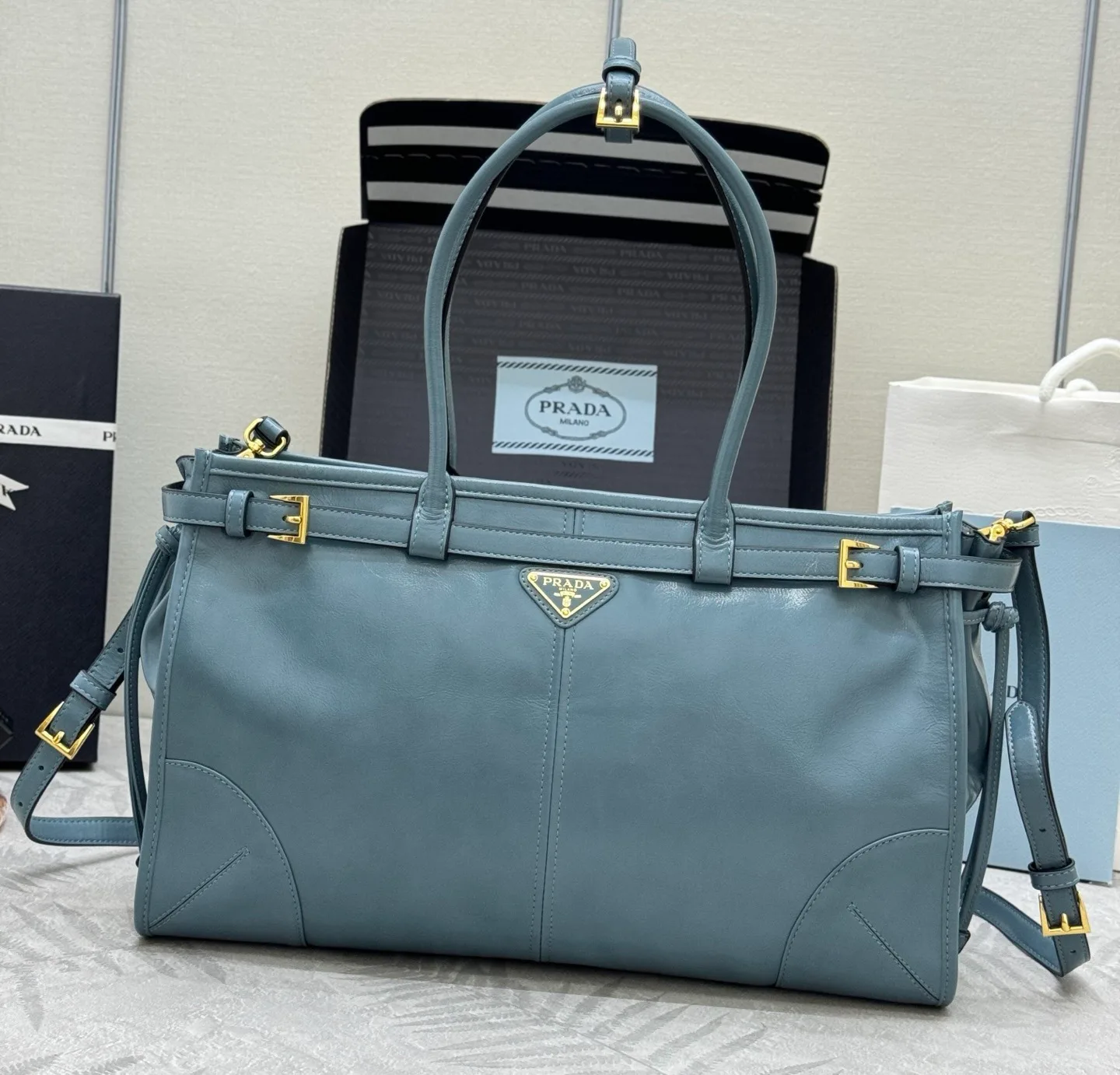 Классические Сумки Женские Prada 11462533