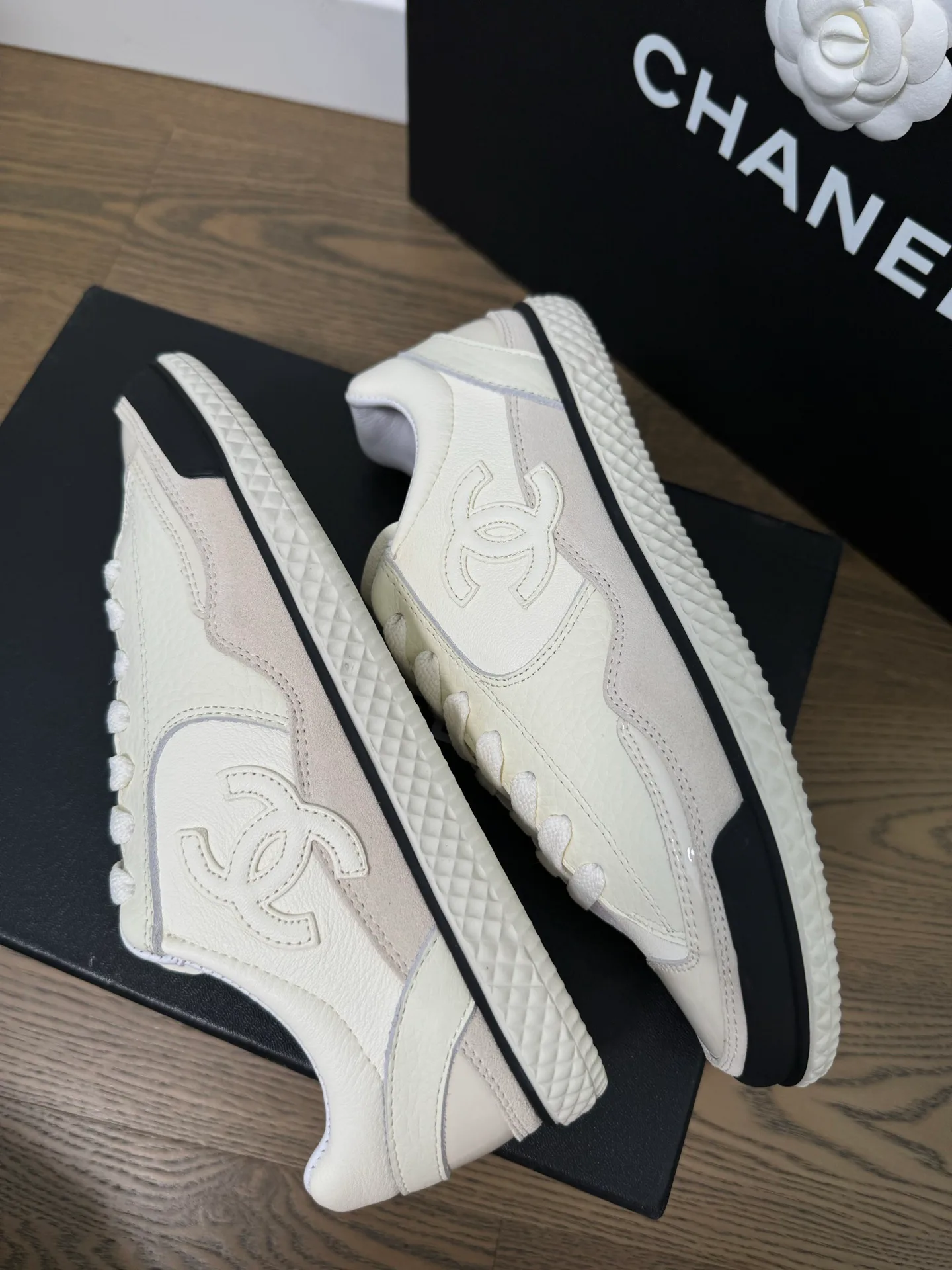 Кроссовки Женские Chanel 11213669