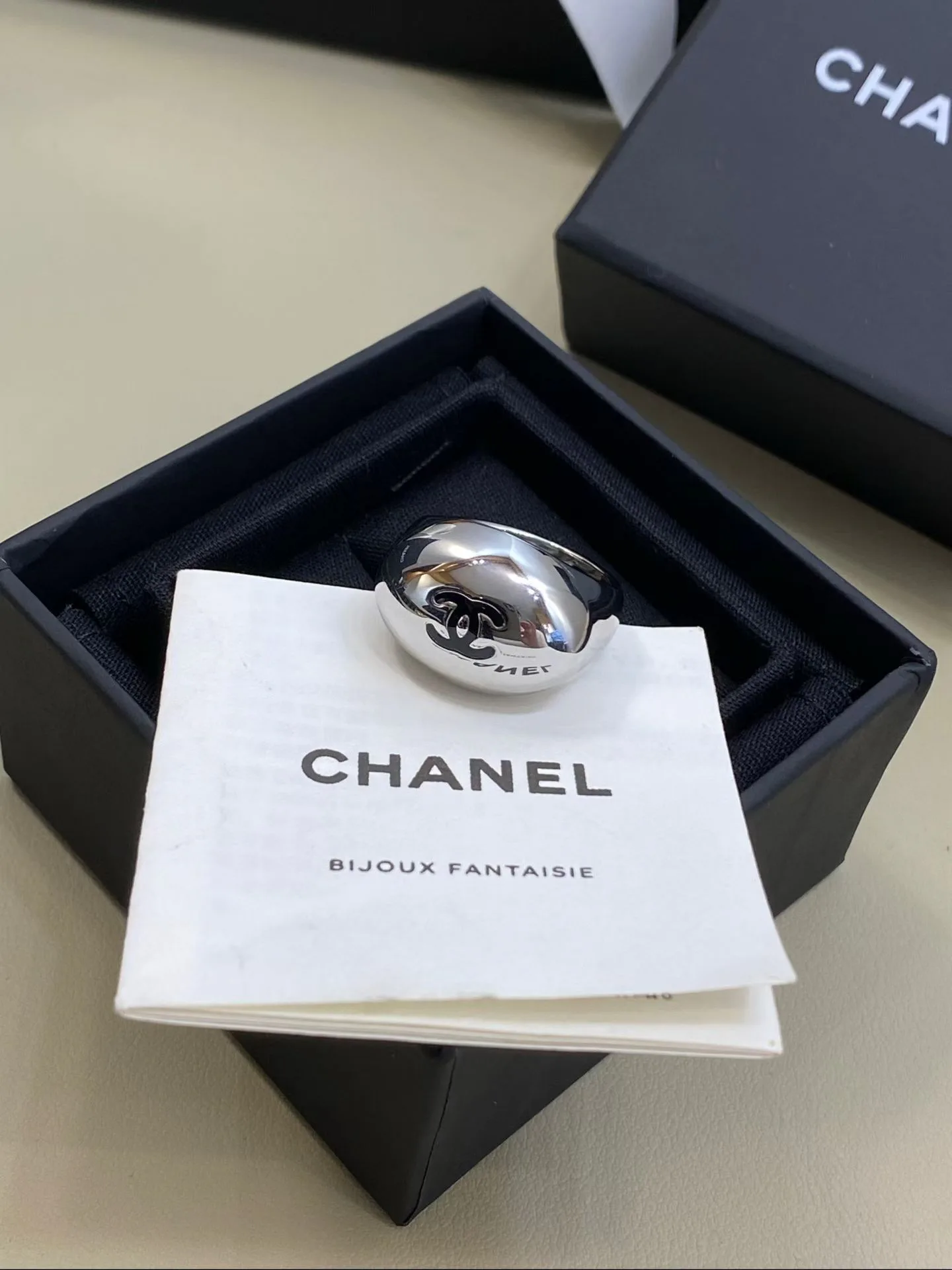 Бижутерия Chanel 18123091