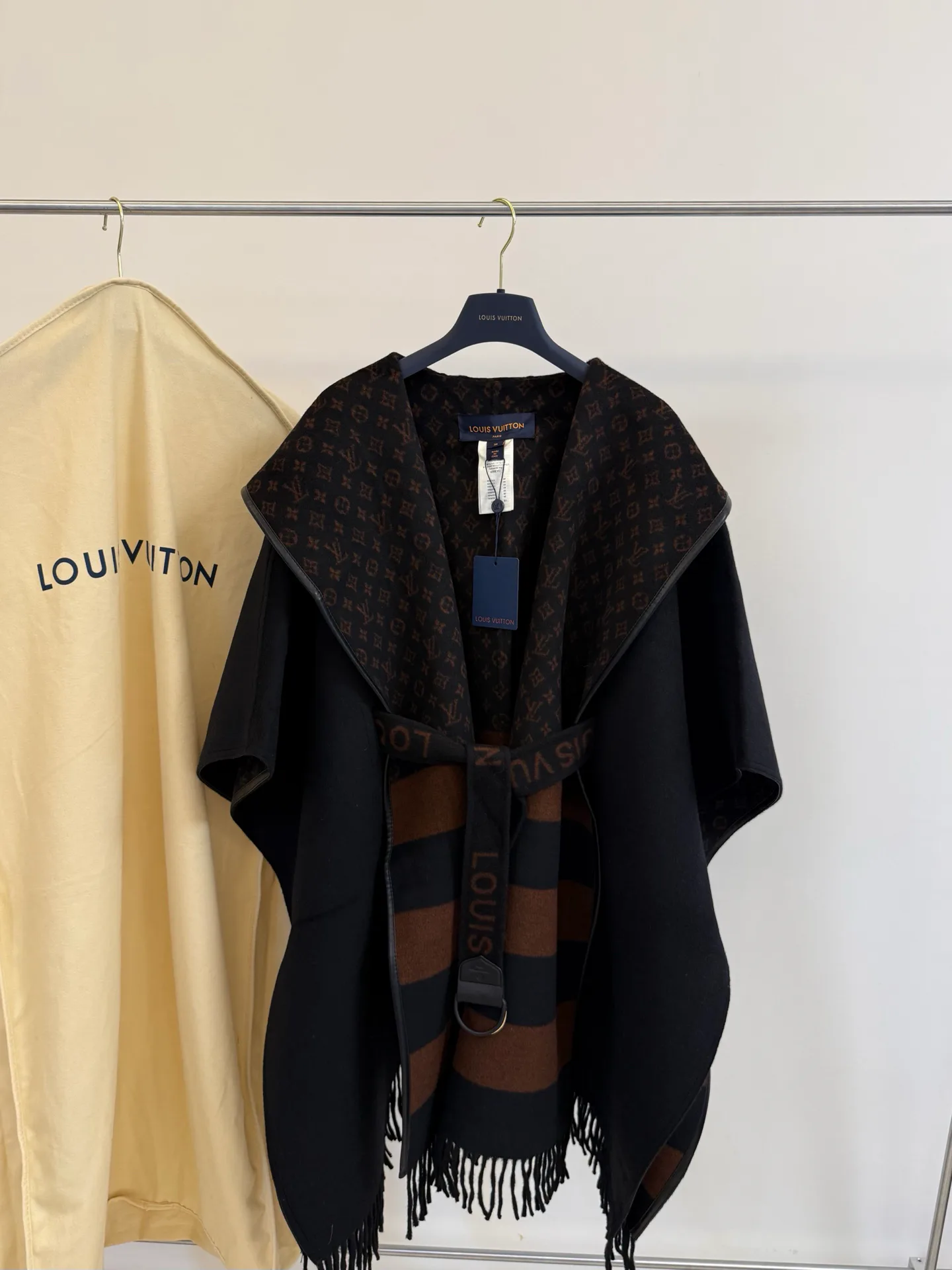 Пальто Женские Louis Vuitton 18601489