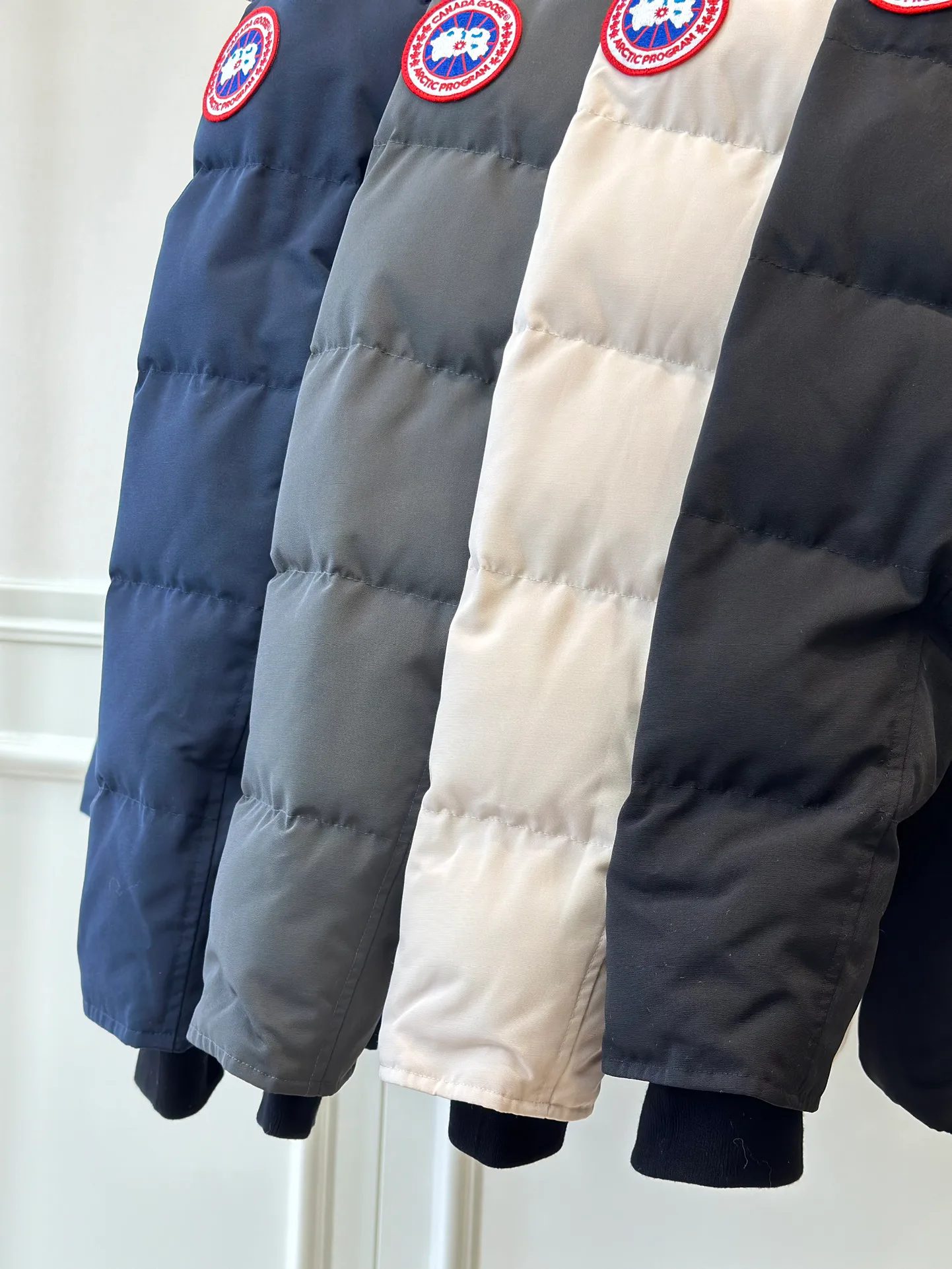 Куртки И Пуховики Мужские Canada Goose 5494153