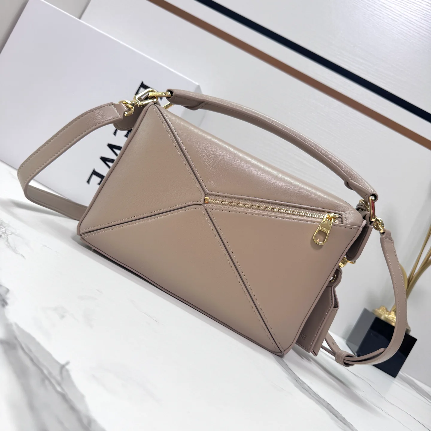 Классические Сумки Женские Loewe 17270396