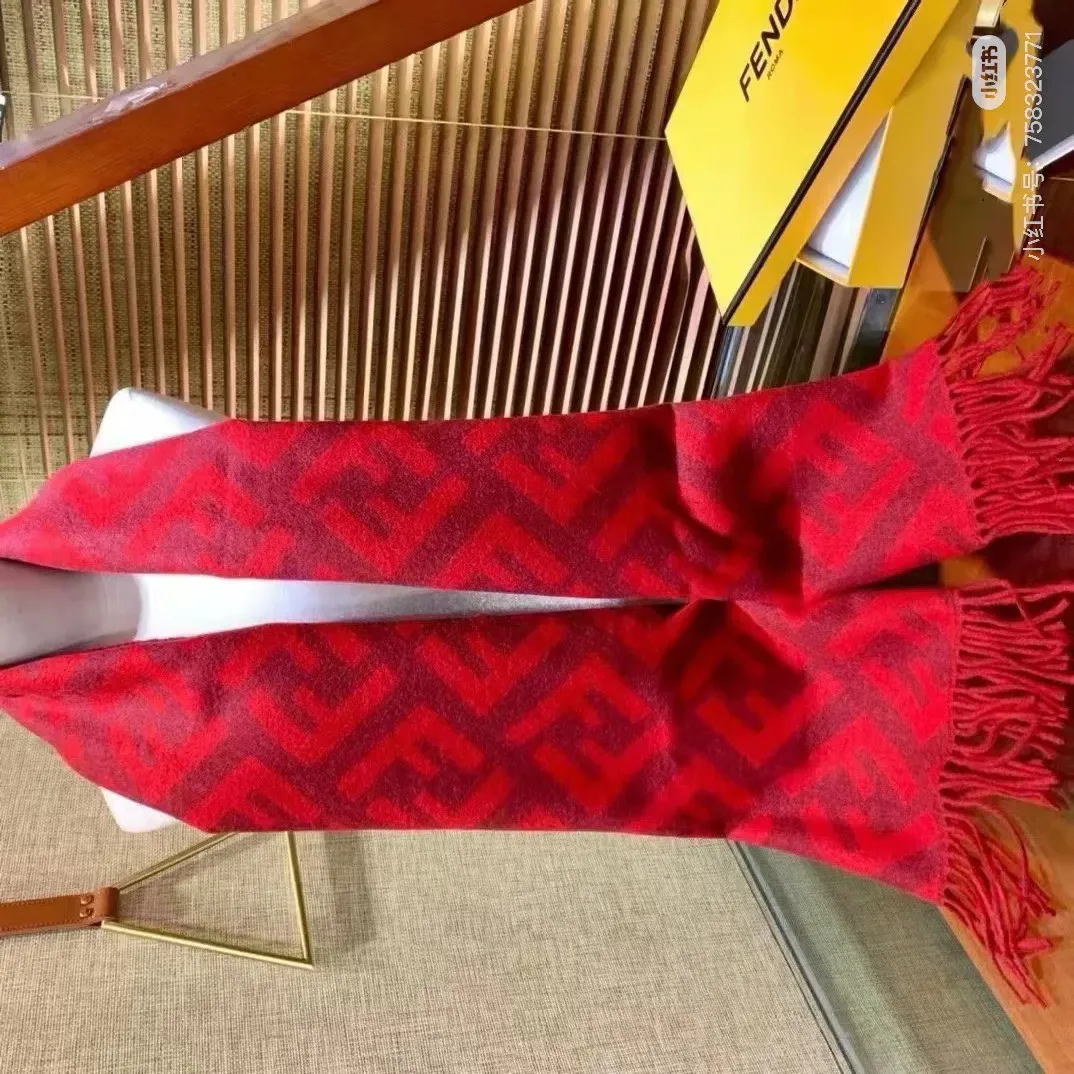 Шарфы Fendi 3129