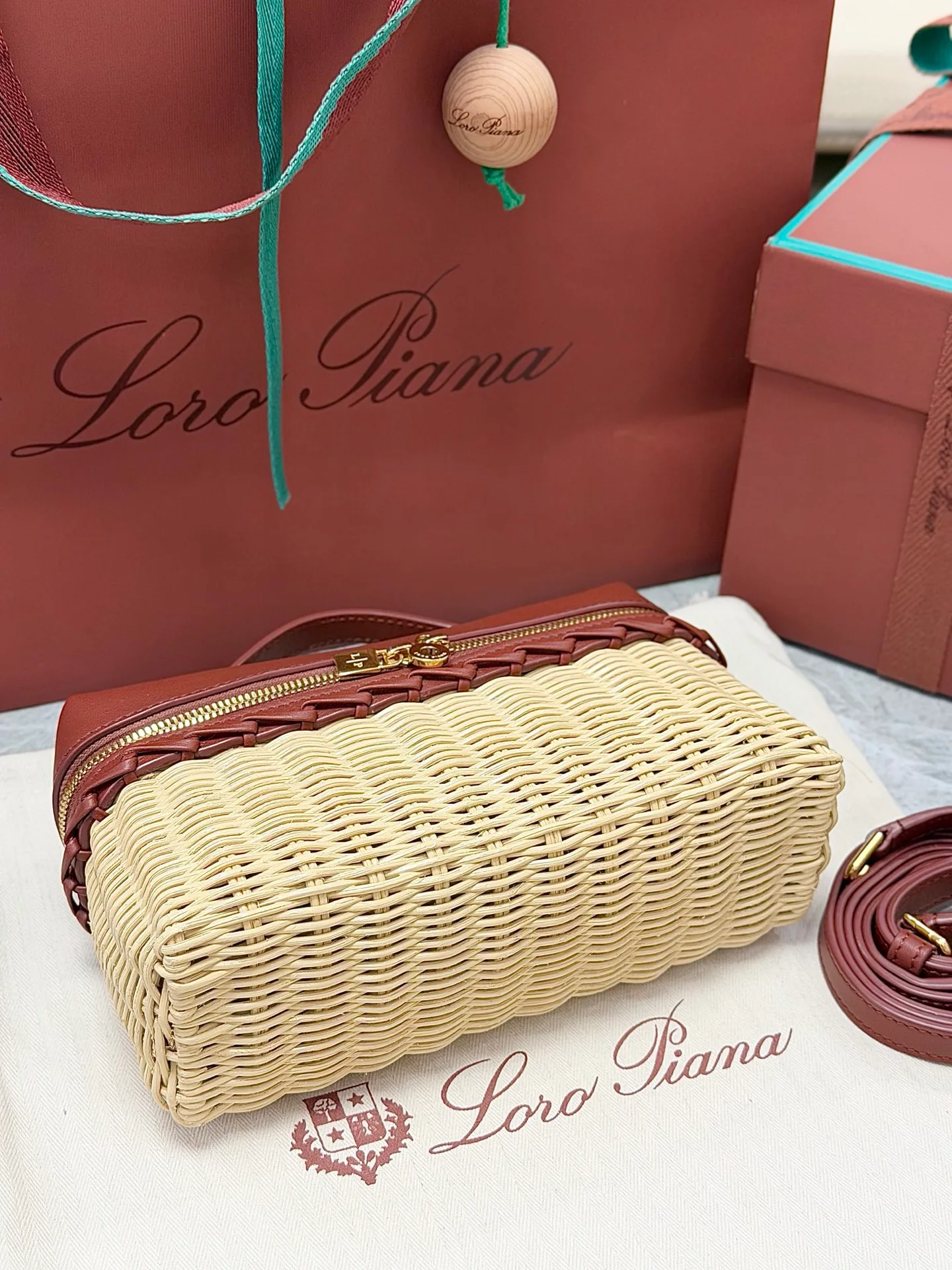 Классические Сумки Женские Loro Piana 17565028